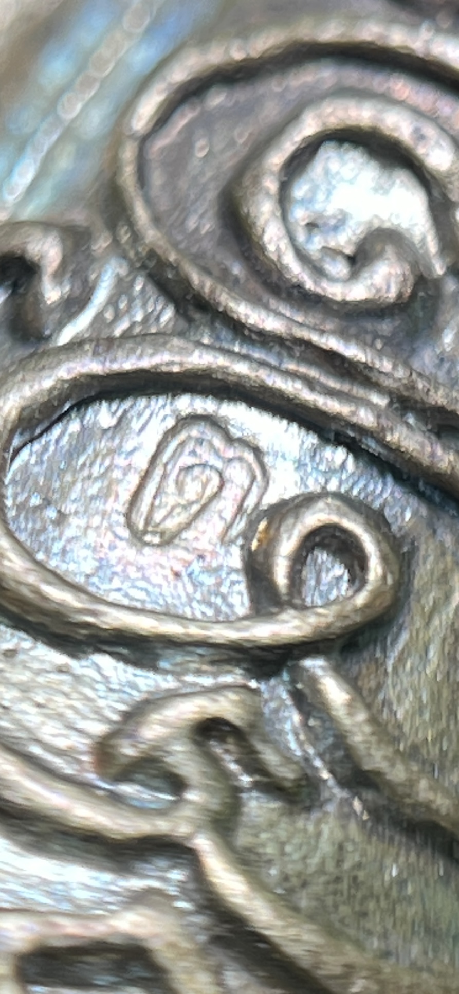 พระปิดตามหาอุด เนื้อโลหะทองผสมชนวนอาถรรพ์ศักดิ์สิทธิ์ ตอกโค๊ต "ต" ใต้ฐานอุดผงอาถรรพ์ฝังพลอยโลหิต พระอาจารย์ต้อม วัดท่าสะแบง จังหวัดร้อยเอ็ด ปี ๒๕๕๖