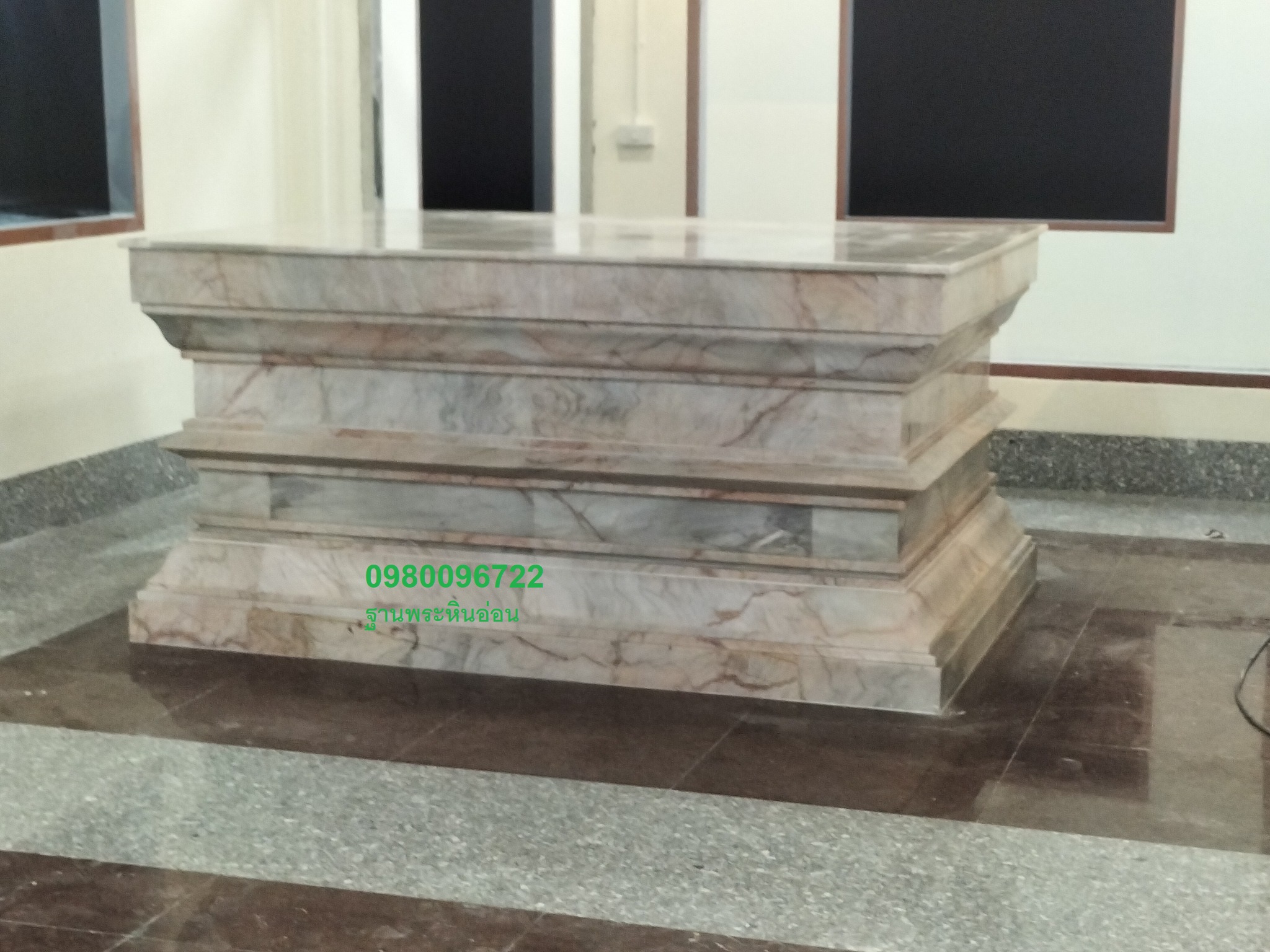 ฐานพระหินอ่อน