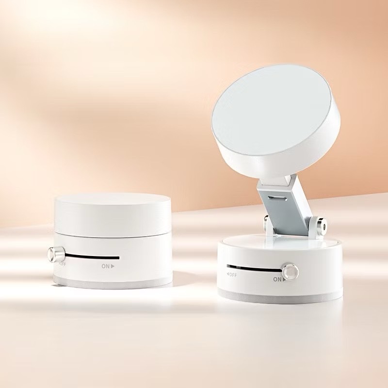 C70 MAGNETIC SUCTION CAR HOLDER