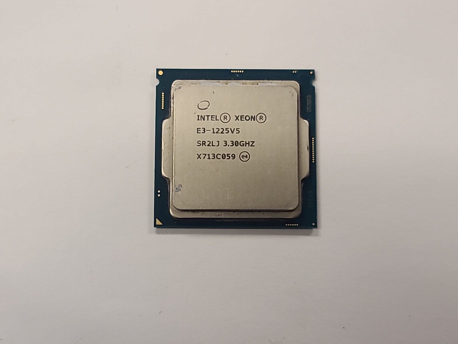 Intel Xeon E3-1225V5 3.30GHz Quad Core LGA1151 8MB Processor CPU Tested // E3-1225 V5 3.30GHz / SR2LJ (Used) // สินค้ารับประกัน โดย บริษัท อะไหล่เซิร์ฟเวอร์ จำกัด