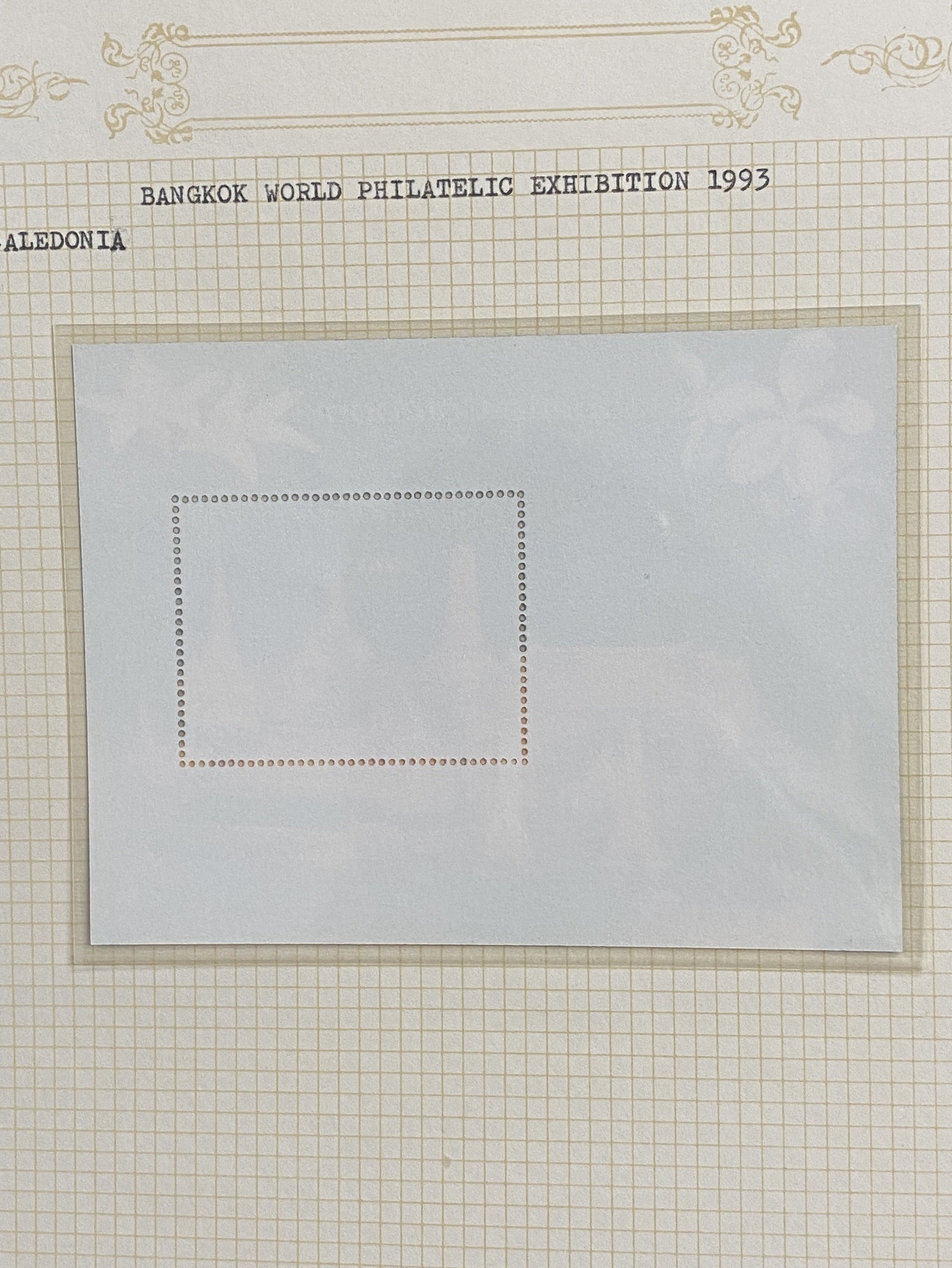 แสตมป์ งานแสดงตราไปรษณียากรโลก กรุงเทพฯ 2536 ประเทศ NEW CALEDONIA พร้อมซองแรกจำหน่่าย บนแผ่นกระดาษ