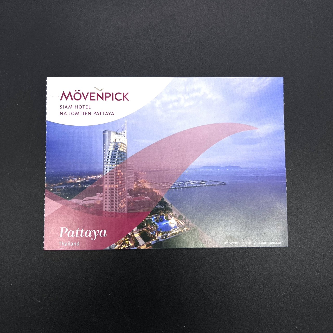 (ซื้อครบ 50,000 บาท รับของกำนัล) บัตรกำนัล ห้องพัก Deluxe Seaview โรงแรม Movenpick พัทยา