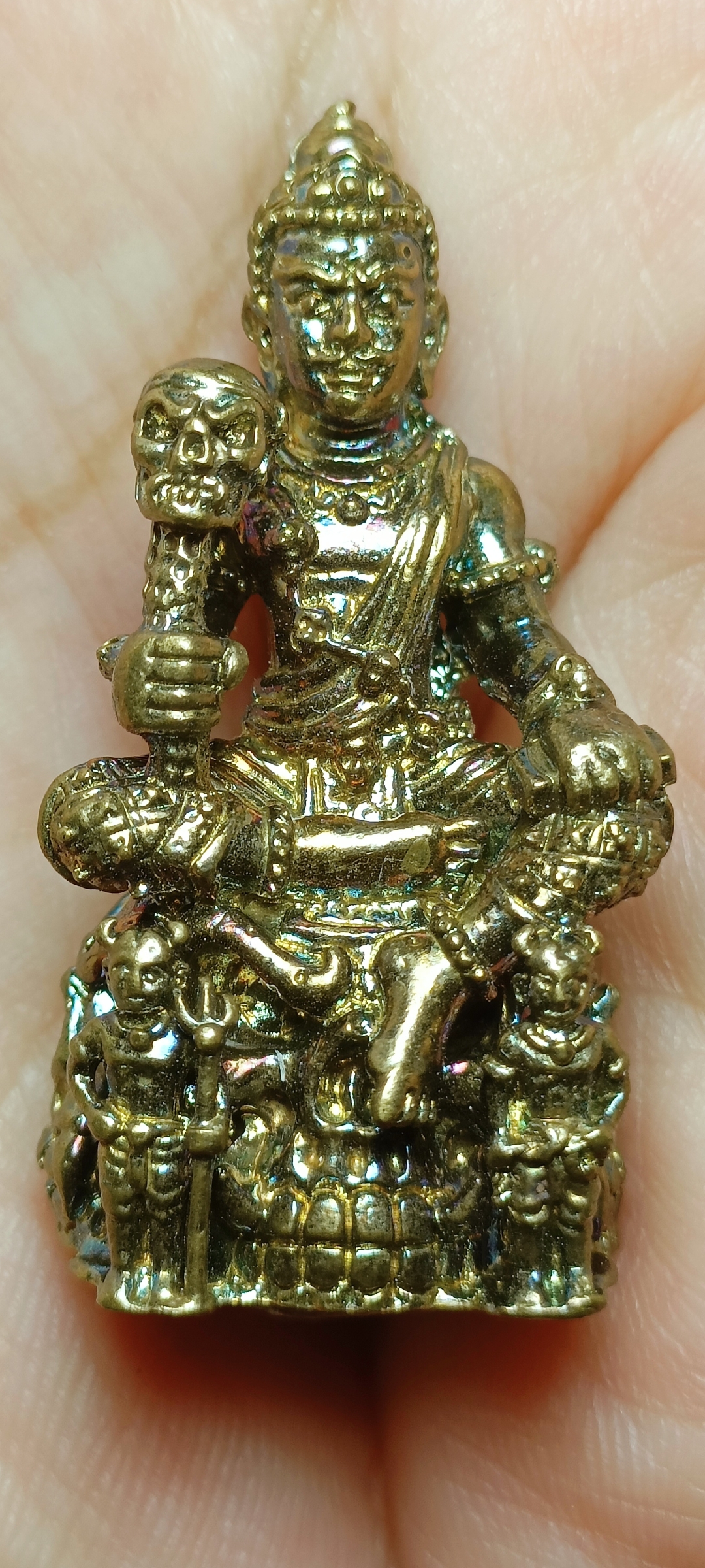 ท้าวพญายม หลวงพ่อลุน วัดโพนแพง สูง 3.9 ซม. กว้าง 2 ซม.