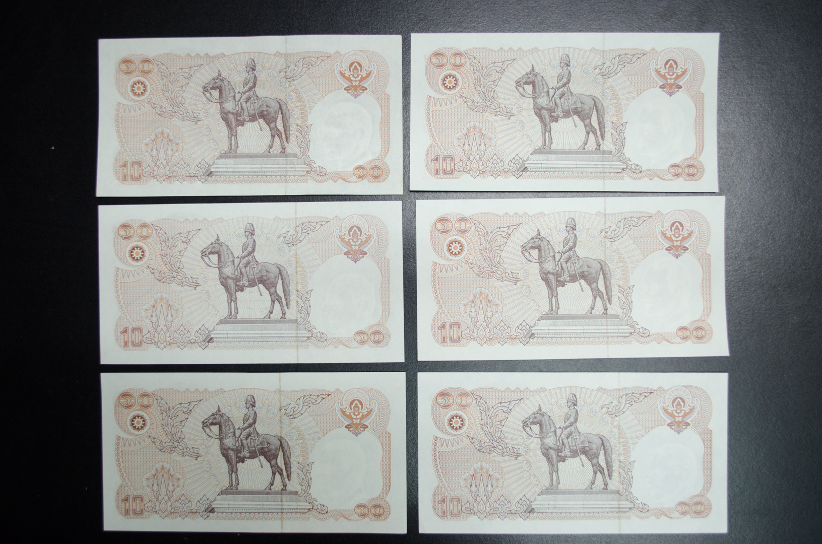 ธนบัตร 10แบบ 12 ครบชุดลายเซ็นต์ 13ใบ เลขท้าย 2 หลักตรงกันทุกใบ UNC