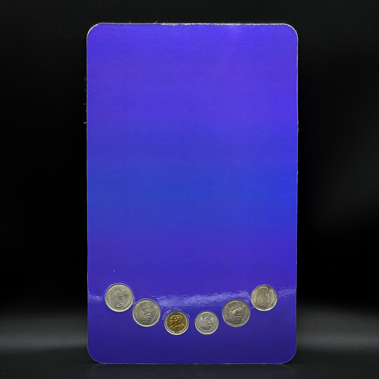 แผงเหรียญพญาครุฑ มหาบพิตร บรรจุ 6เหรียญ UNC (ไม่ผ่านใช้งาน) กระดาษอาบมันกันน้ำสวยงาม สีน้ำเงิน