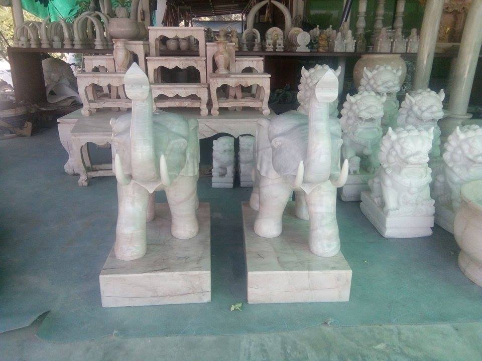 ช้างแกะสลักหินอ่อน