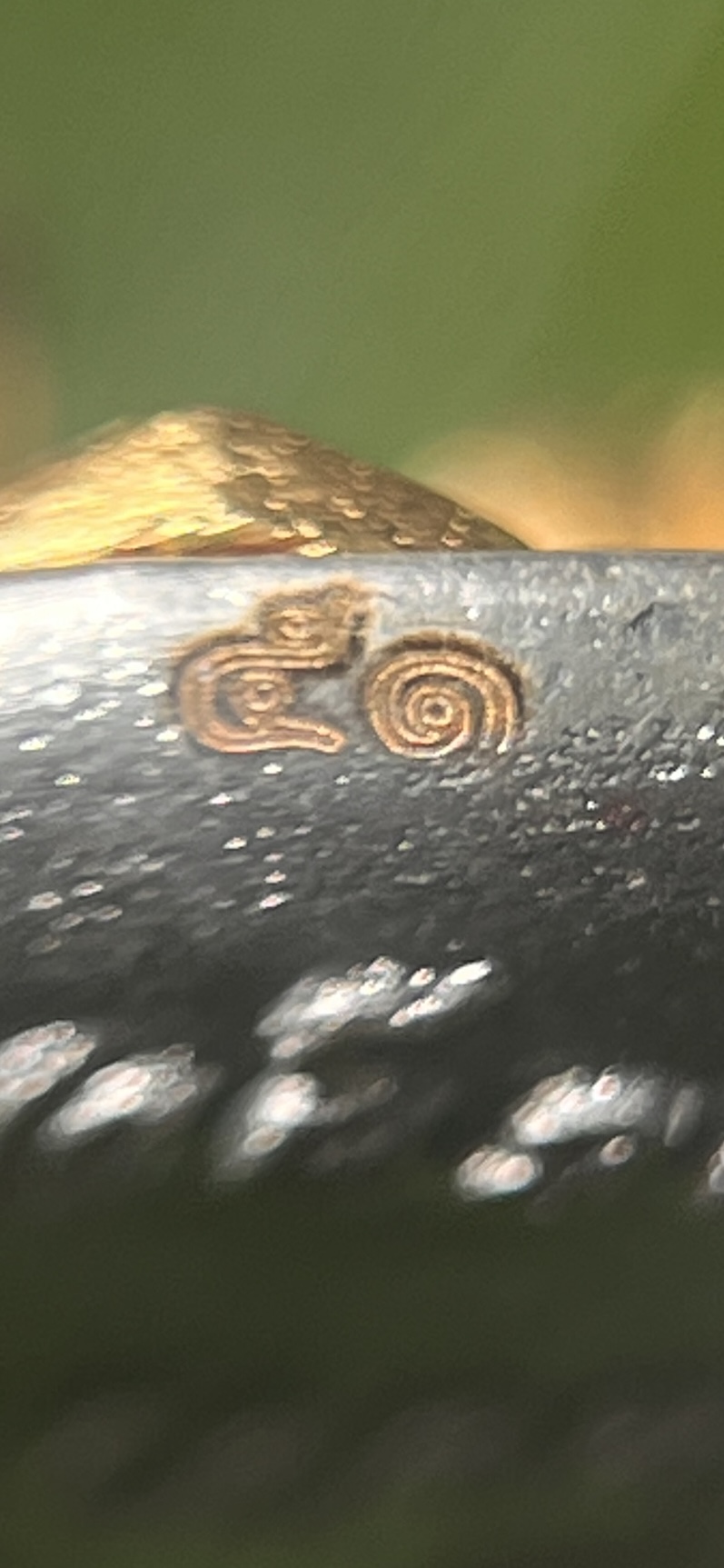 พระพิฆเนศ ที่ระลึกอายุวัฒนมงคล ๘๐ ปี รุ่น สมปรารถนา หลวงปู่จื่อ วัดเขาตาเงาะอุทุมพร จ. ชัยภูมิ ปี 2567 รายการที่ 38 เนื้อบรอนซ์อิตาลี่ชุบเงินลงยา Jewelry สีแดง กนกบลูทอง องค์ชุบทองคำลงยา