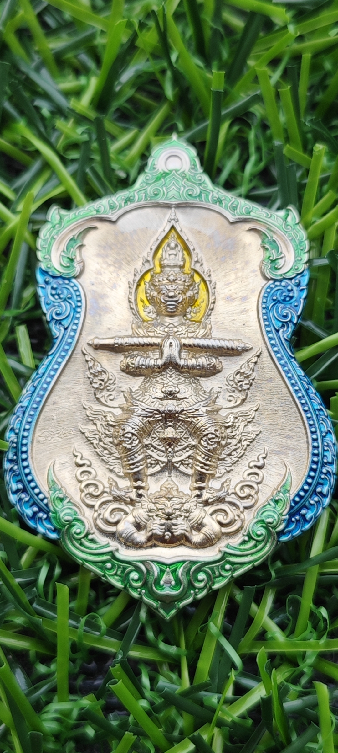 เหรียญท้าวเวสสุวรรณ รุ่น "เจ้าสัวพันล้าน" หลวงปู่จันทร์ โชติโก อุทยานเวสสุวรรณจันทมงคล ม่อนกุเวร จ.เชียงใหม่ #เนื้ออัลปาก้าลงยาขอบ