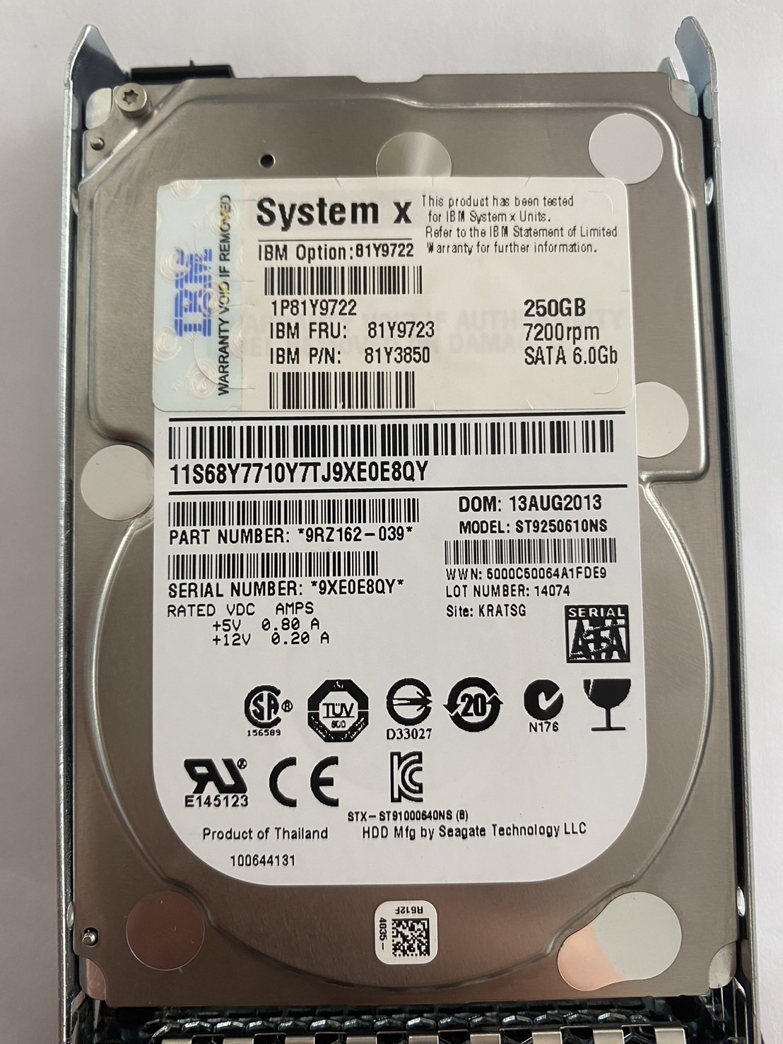 IBM 250GB 7.2K 6G SATA 2.5" SFF Hard Drive // 81Y9723 / 81Y9722 / 81Y3850 (Used) // สินค้ารับประกัน โดย บริษัท อะไหล่เซิร์ฟเวอร์ จำกัด