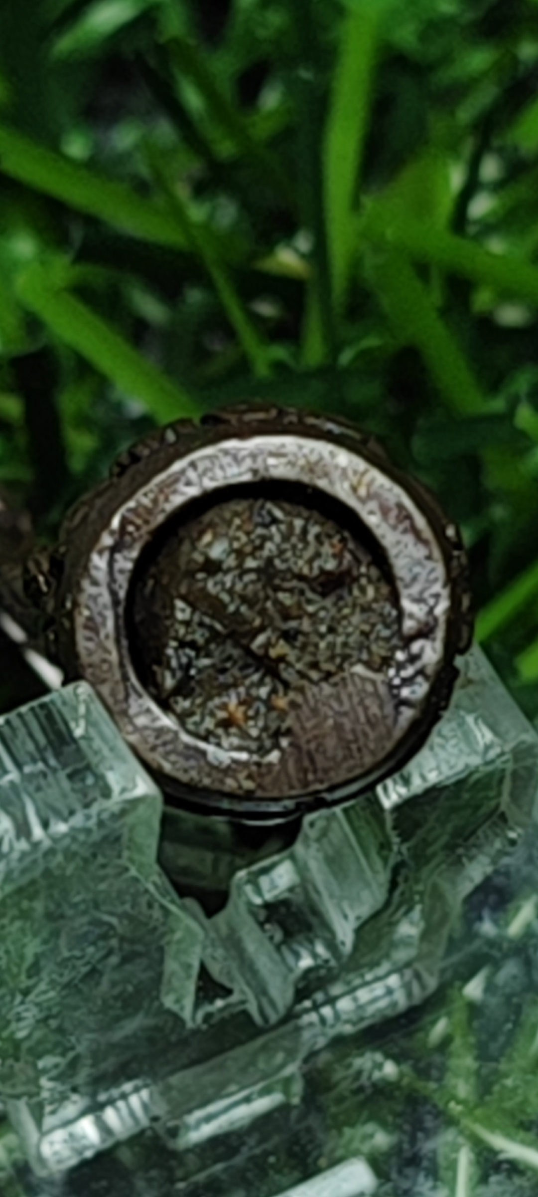 รูปหล่อถือไม้เท้าหลวงปู่หงษ์ พรหมปัญโญ เกจิมากเมตตาแห่งเมืองสุรินทร์ ปี 55