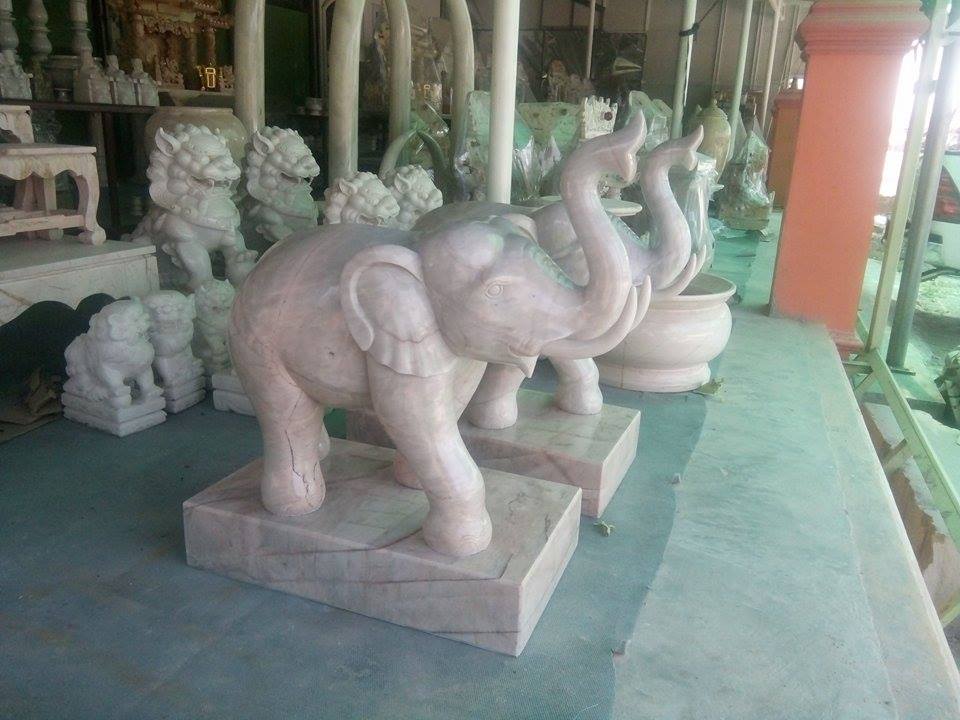 ช้างแกะสลักหินอ่อน