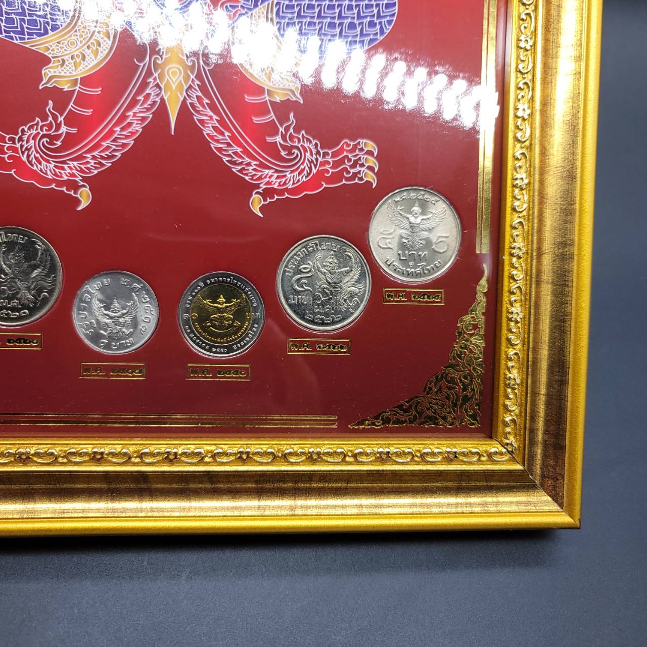 ((กรอบรูป)) แผงเหรียญพญาครุฑ มหาบพิตร บรรจุ 6เหรียญ UNC (ไม่ผ่านใช้งาน) กระดาษอาบมันกันน้ำสวยงาม