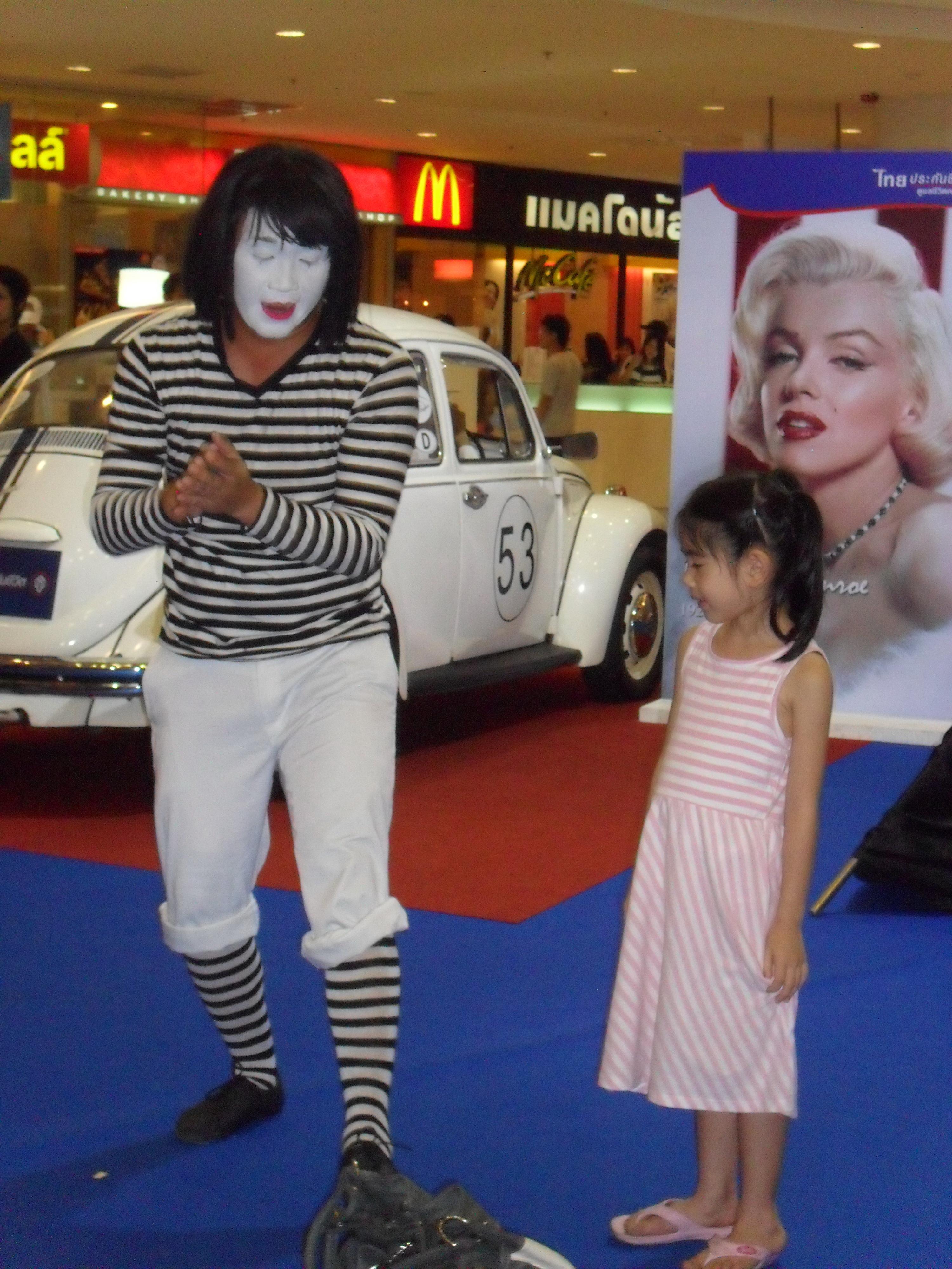ละครใบ้,หุ่นนิ่ง Mime & Robot