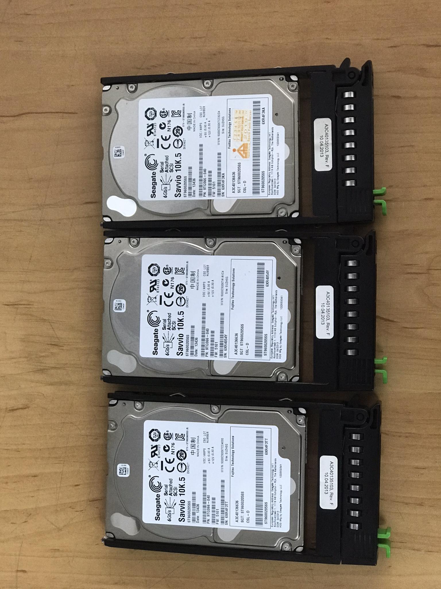 Fujitsu 600GB 10K 6G SAS 2.5" SFF Hard Drive // A3C40136636 / ST9600205SS / 9TG066-040 (Used) // สินค้ารับประกัน โดย บริษัท อะไหล่เซิร์ฟเวอร์ จำกัด