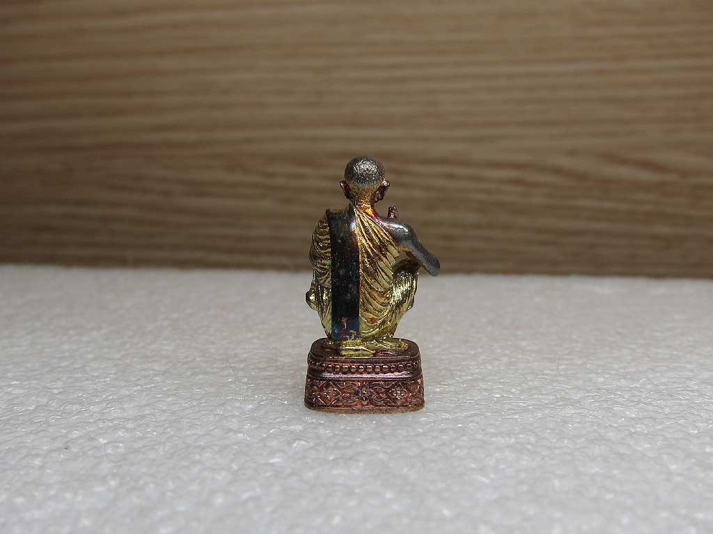 รูปหล่อหลวงพ่อคูณ รุ่น ลาภ ยศ ทวีคูณ