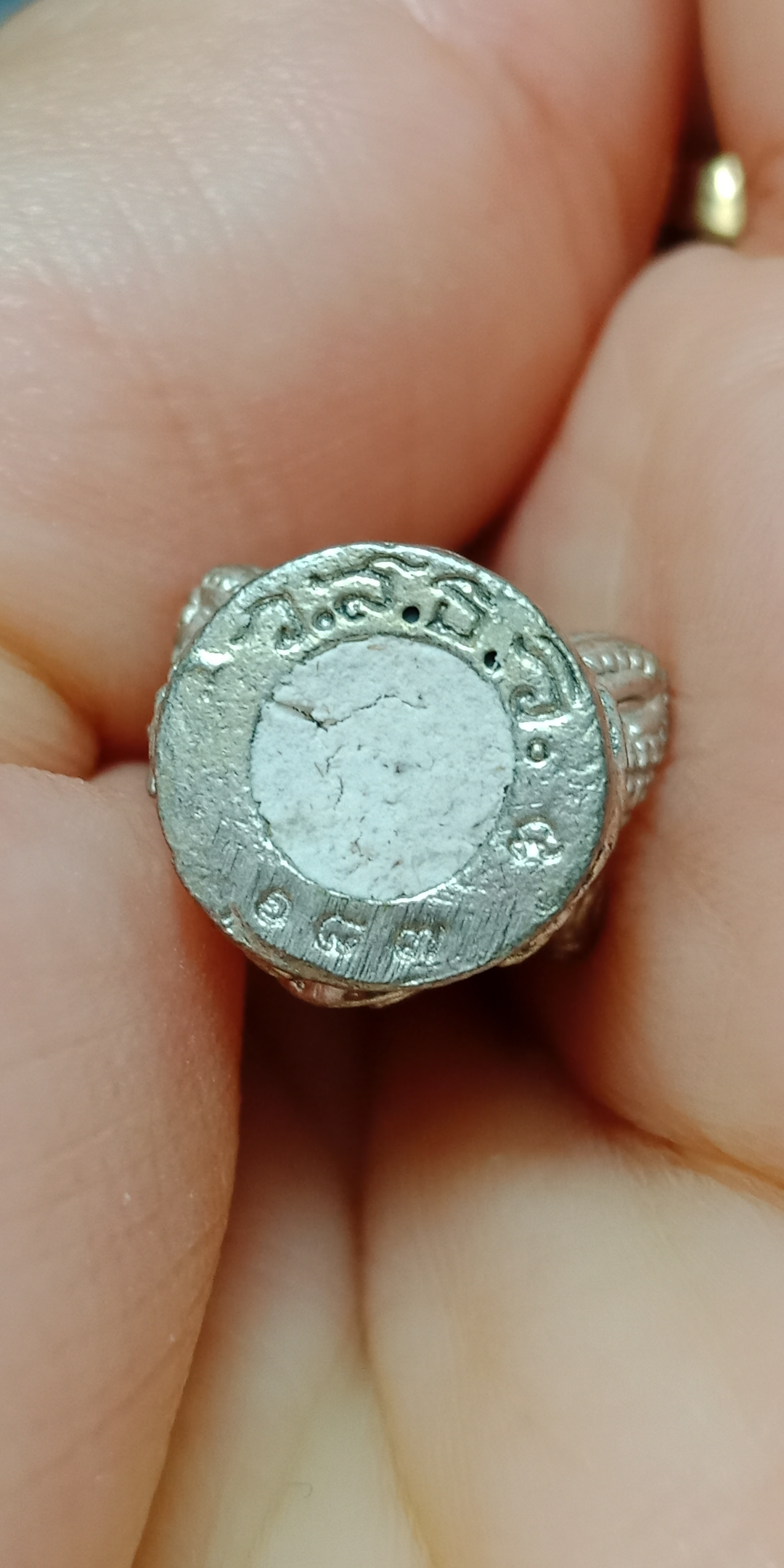 พญาหนุมานยันต์ยุ่ง รุ่น วายุบุตร ปี58 หลวงพ่อรักษ์ วัดสุทธาวาส วิปัสสนา จ.อยุธยา เนื้ออัลปาก้า