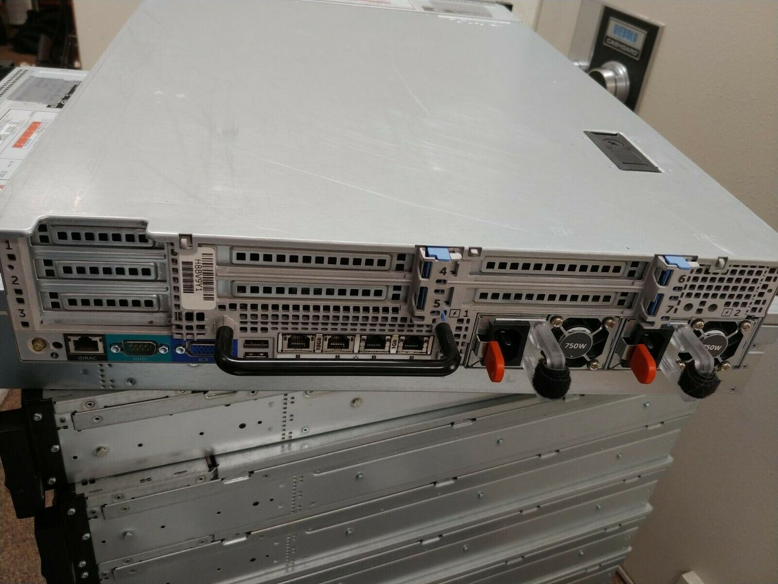 Dell PowerEdge R720 / CPU E5-2658 V2 @ 2.40GHz x2 / Ram 64GB DDR3 / HDD 300GB 10K SAS 2.5"x 6 / Power Supply 750w x2 / Card Raid H310 mini (Used) // สินค้ารับประกัน โดย บริษัท อะไหล่เซิร์ฟเวอร์ จำกัด