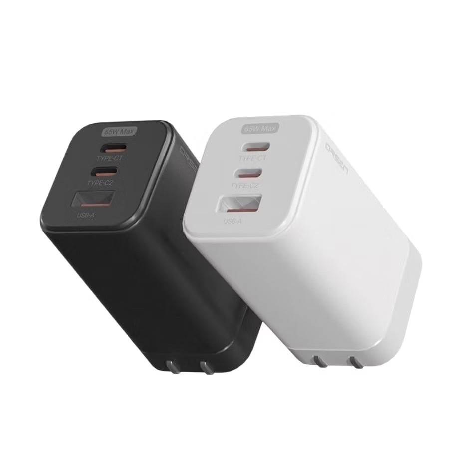 C12 GAN FAST TRAVEL CHARGER