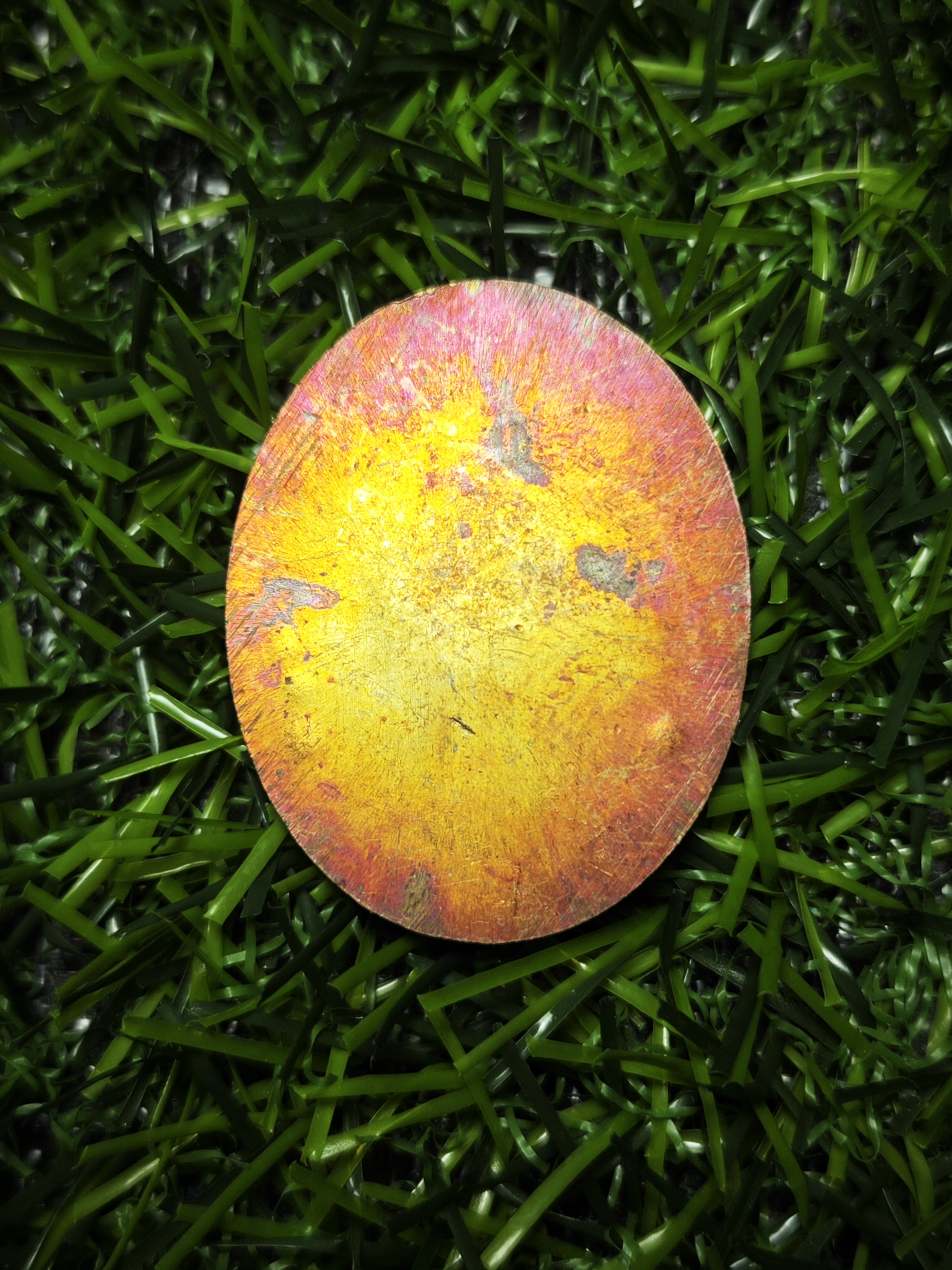 เหรียญเศียรครูพระพิฆเนศวร รวย สำเร็จ ชนะอุปสรรค ออกแบบโดยกรม ศิลปากร พิธีไหว้ครูยิ่งใหญ่ ณ เทวสถาน โบสถ์พราหมณ์ กทม.ปี2555 กว้าง 2.6 ซม. สูง 3.4ซม.