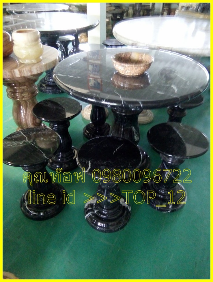 โต๊ะหินอ่อนสีดำ