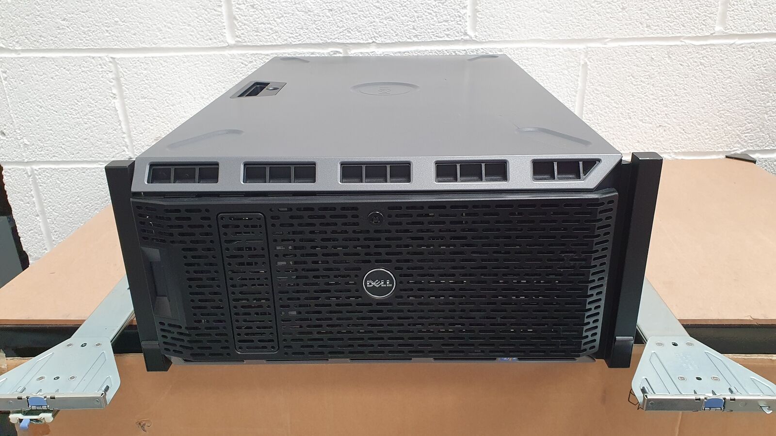Dell PowerEdge T620 DELL T620 Rack 4U/CPU E5-2609V2x2/Ram48GB/HDD 2TB 7.2K SATA 3.5"x3/Raid H710/Power Supply 1100Wx2