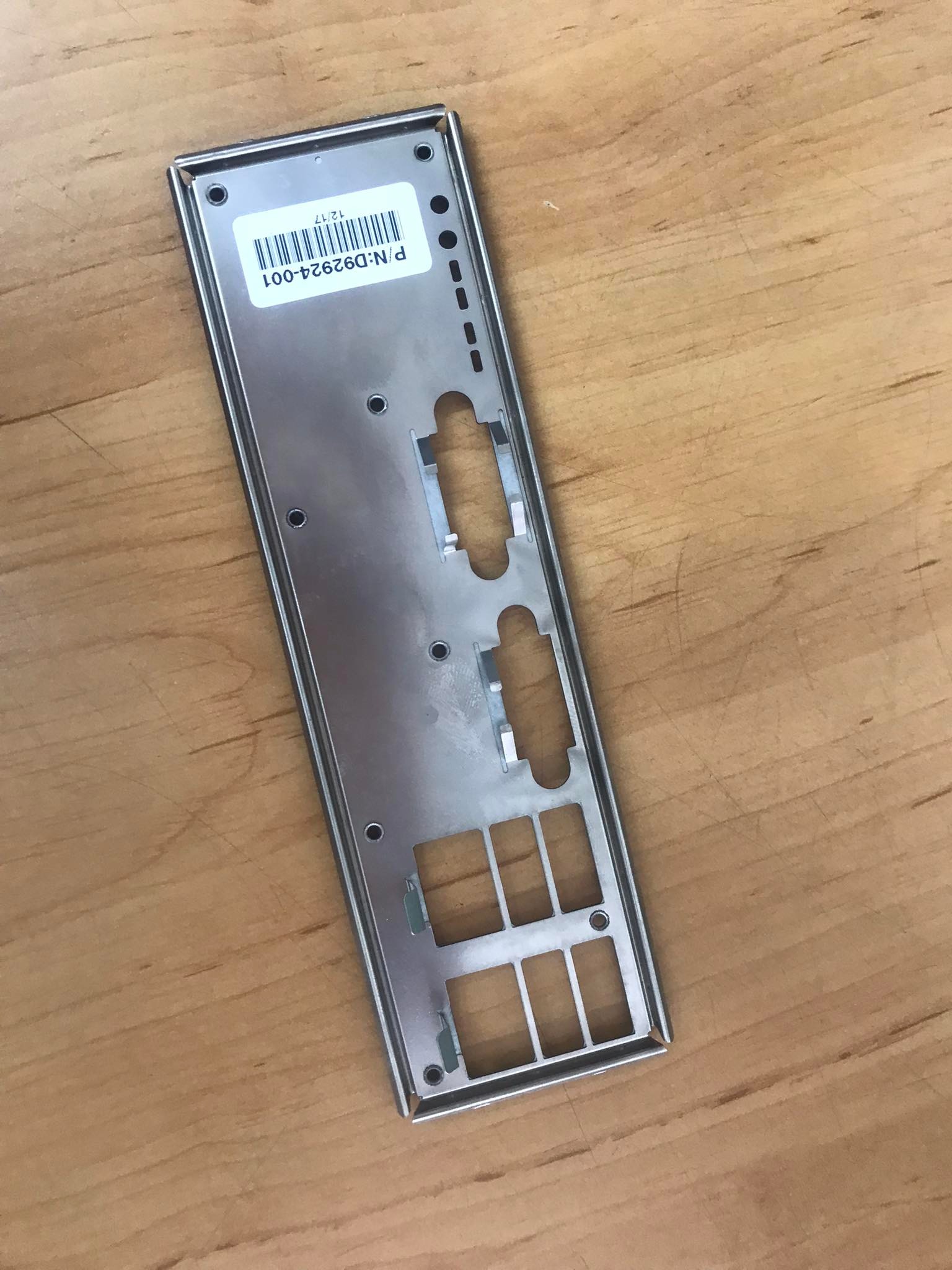 Intel D92924-001 Motherboard I/O Shield Cover S1200BTL S5520HC E98681-352 (Used) // สินค้ารับประกัน โดย บริษัท อะไหล่เซิร์ฟเวอร์ จำกัด