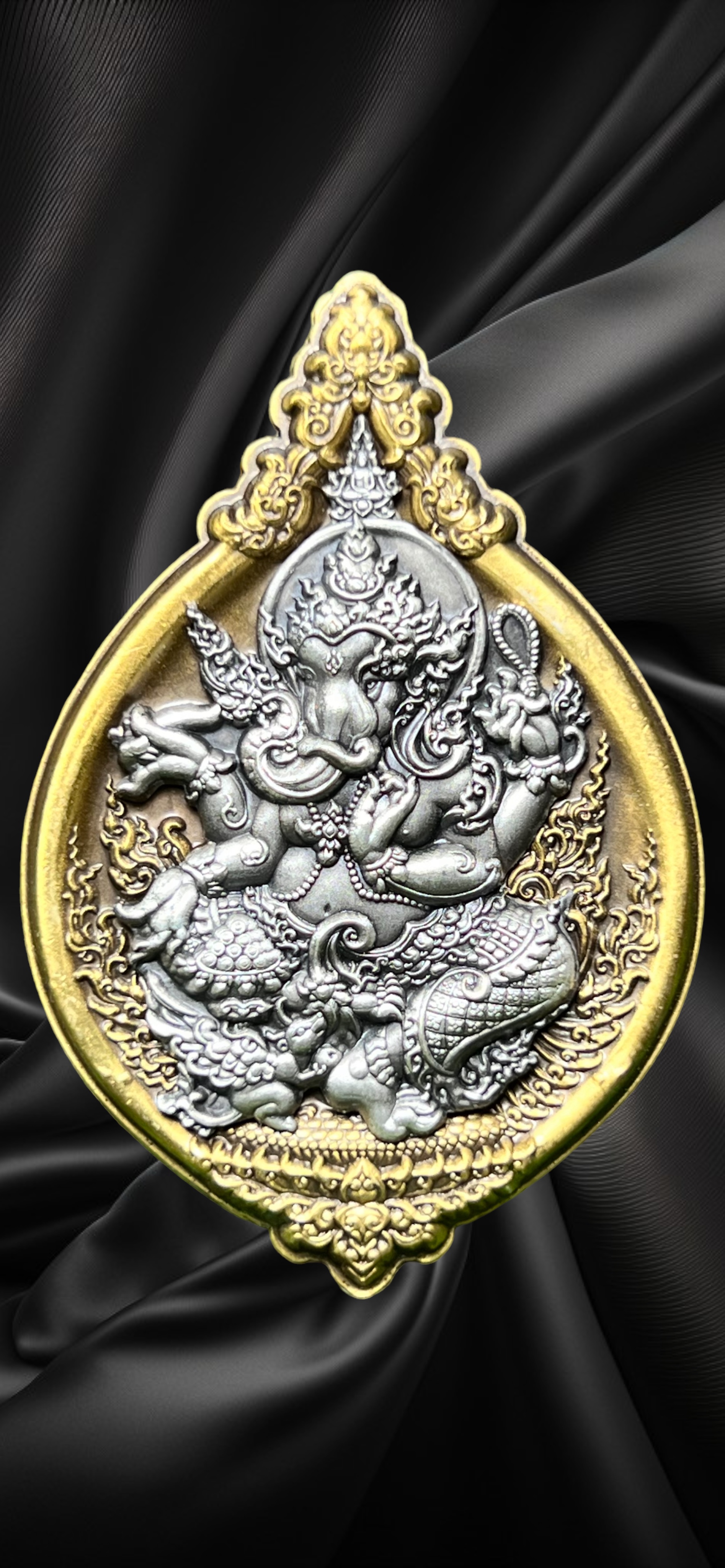 เหรียญพระพิฆเนศ รุ่น สุขสบาย หลวงปู่ยูร วัดหนองป่าหมาก จังหวัดสระแก้ว