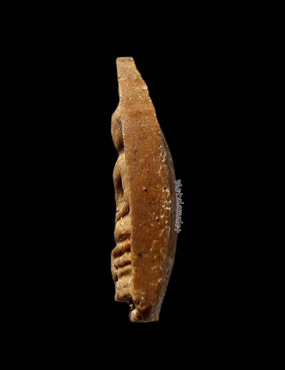 พระประธาน พิมพ์กลีบบัวเล็ก