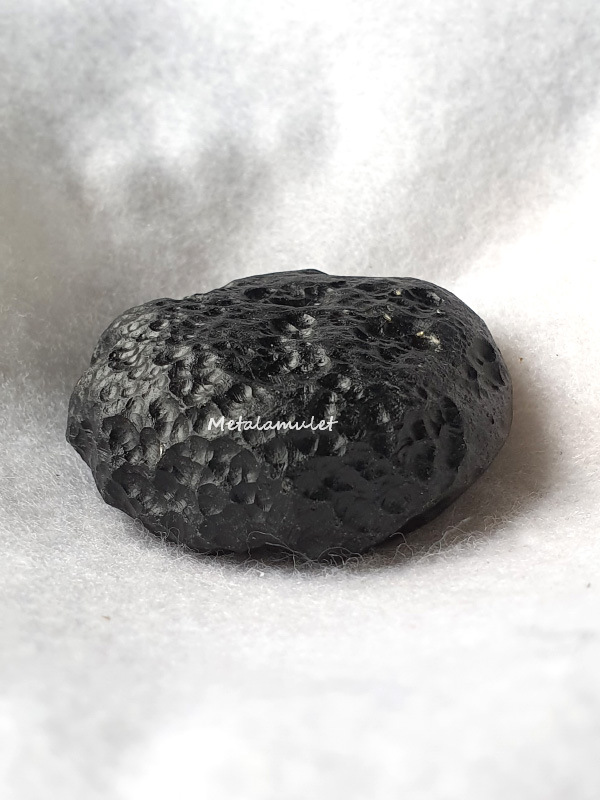สะเก็ดดาว Tektite จำนวน 2ชิ้น ราคา 750บาท