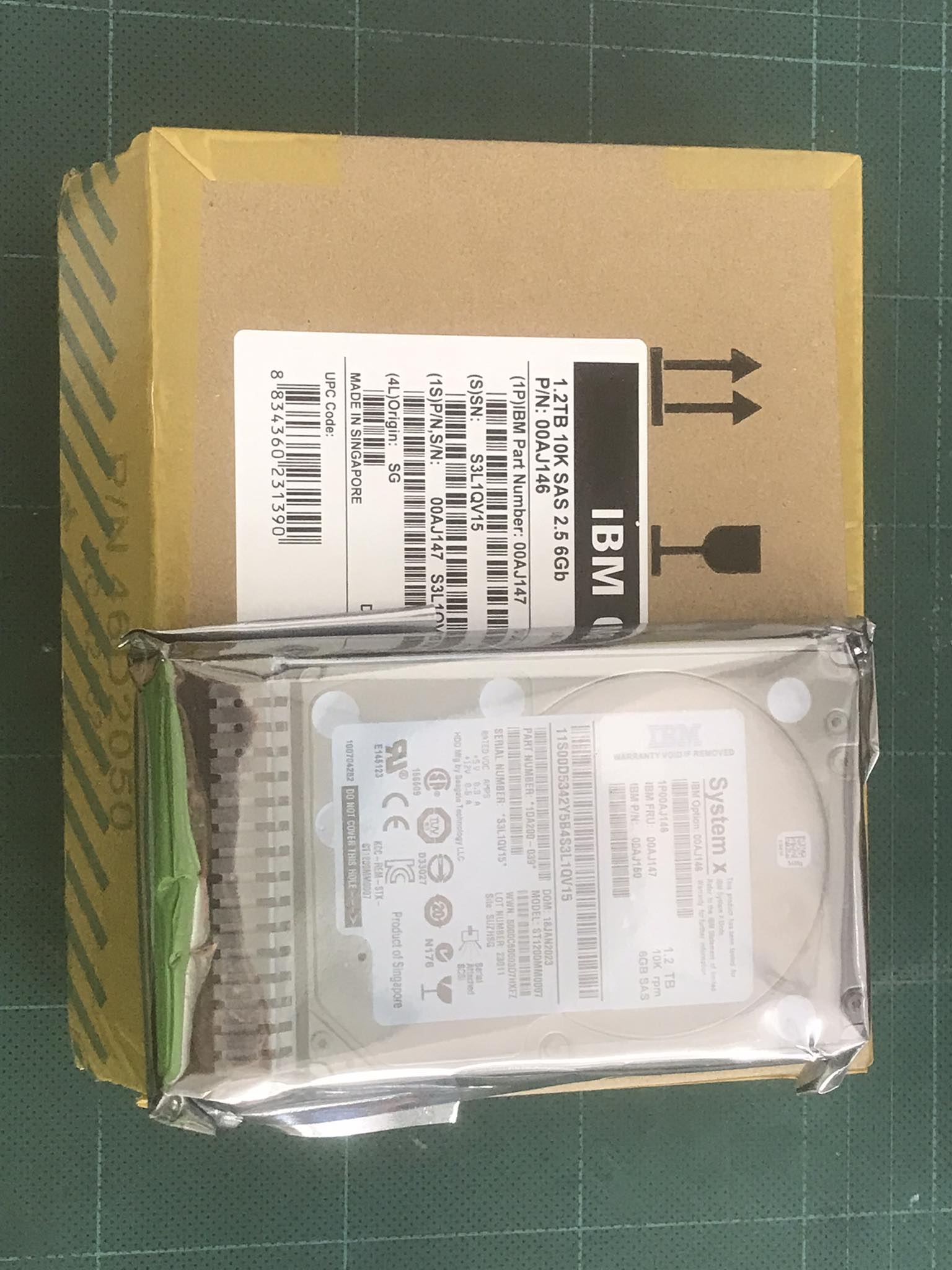 (New In Box) IBM 1.2TB 10K 6Gbps SAS2.5" HDD Hard Drive // 00AJ147 / 00AJ150 / 00AJ146 / ST1200MM0007 / 1DA200-039 // สินค้ารับประกัน โดย บริษัท อะไหล่เซิร์ฟเวอร์ จำกัด
