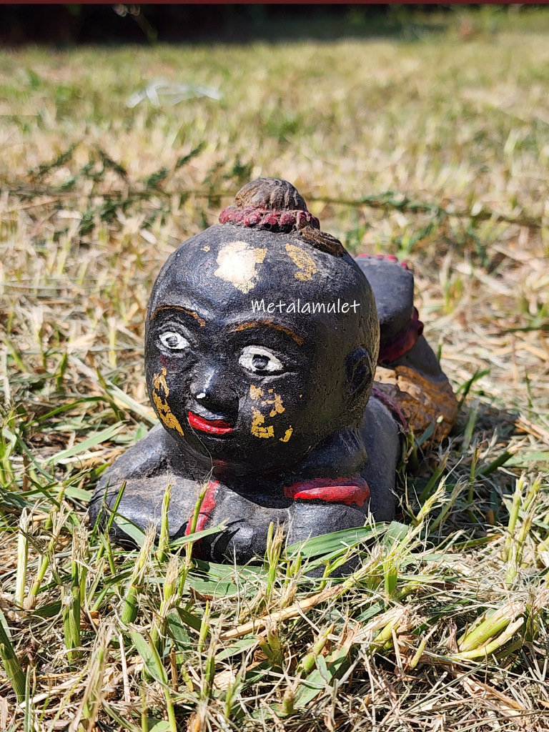 กุมารทองนอนดำ