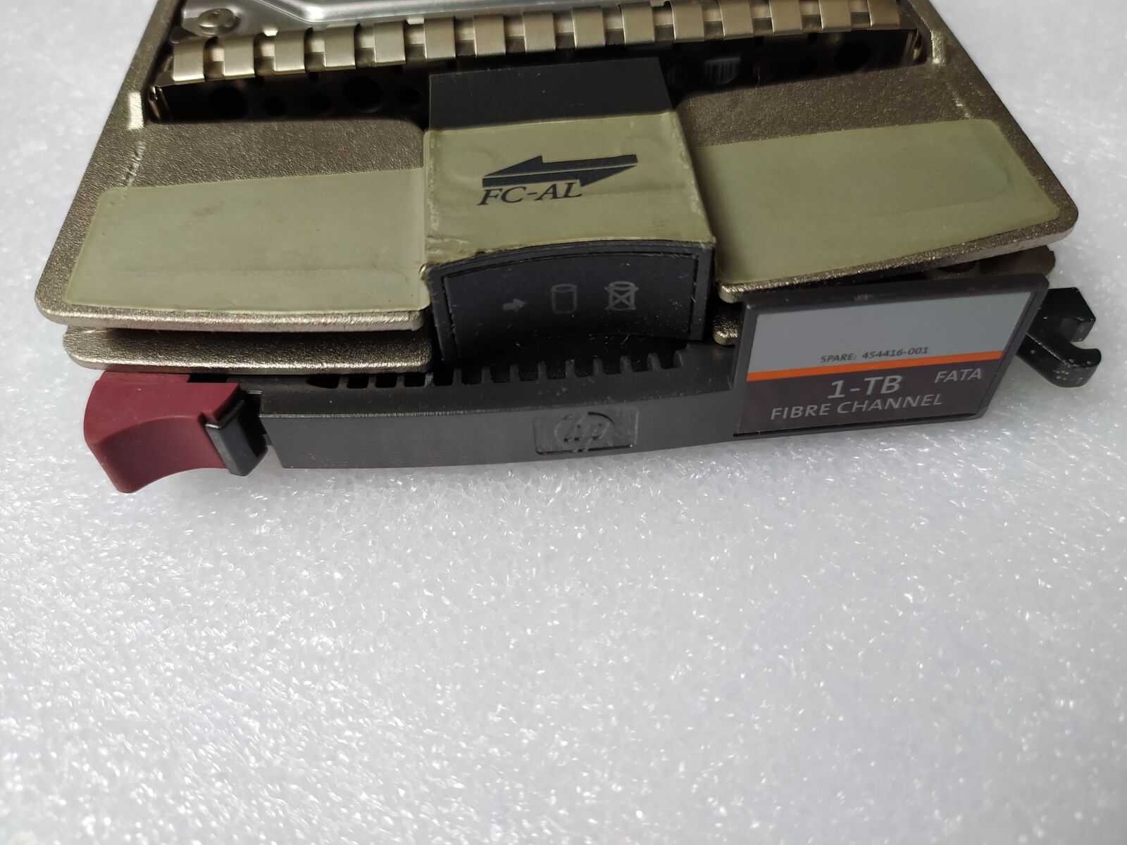 HP HDD 1TB FATA EVA M5314 ENC 7.2K FC HDD NO TRAY // AG883A -64201 / 9BM004-044 / 404403-002 / NB1000D4450 / ST31000640FC (Used) // สินค้ารับประกัน โดย บริษัท อะไหล่เซิร์ฟเวอร์ จำกัด