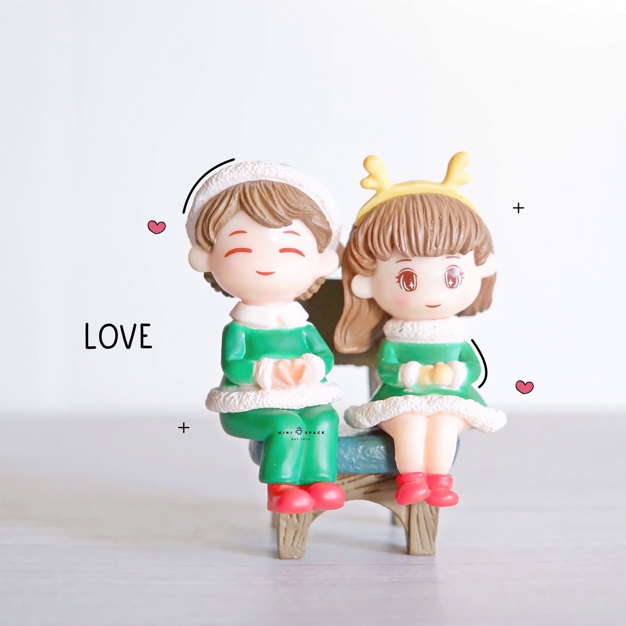 MS5190 Christmas Lover คู่รักวันคริสมาสต์ 2 สี ตุ๊กตาจิ๋ว ฟิกเกอร์จิ๋ว ตุ๊กตาเรซิ่น สำหรับแต่งสวน สวนบอนไซ แต่งบ้าน