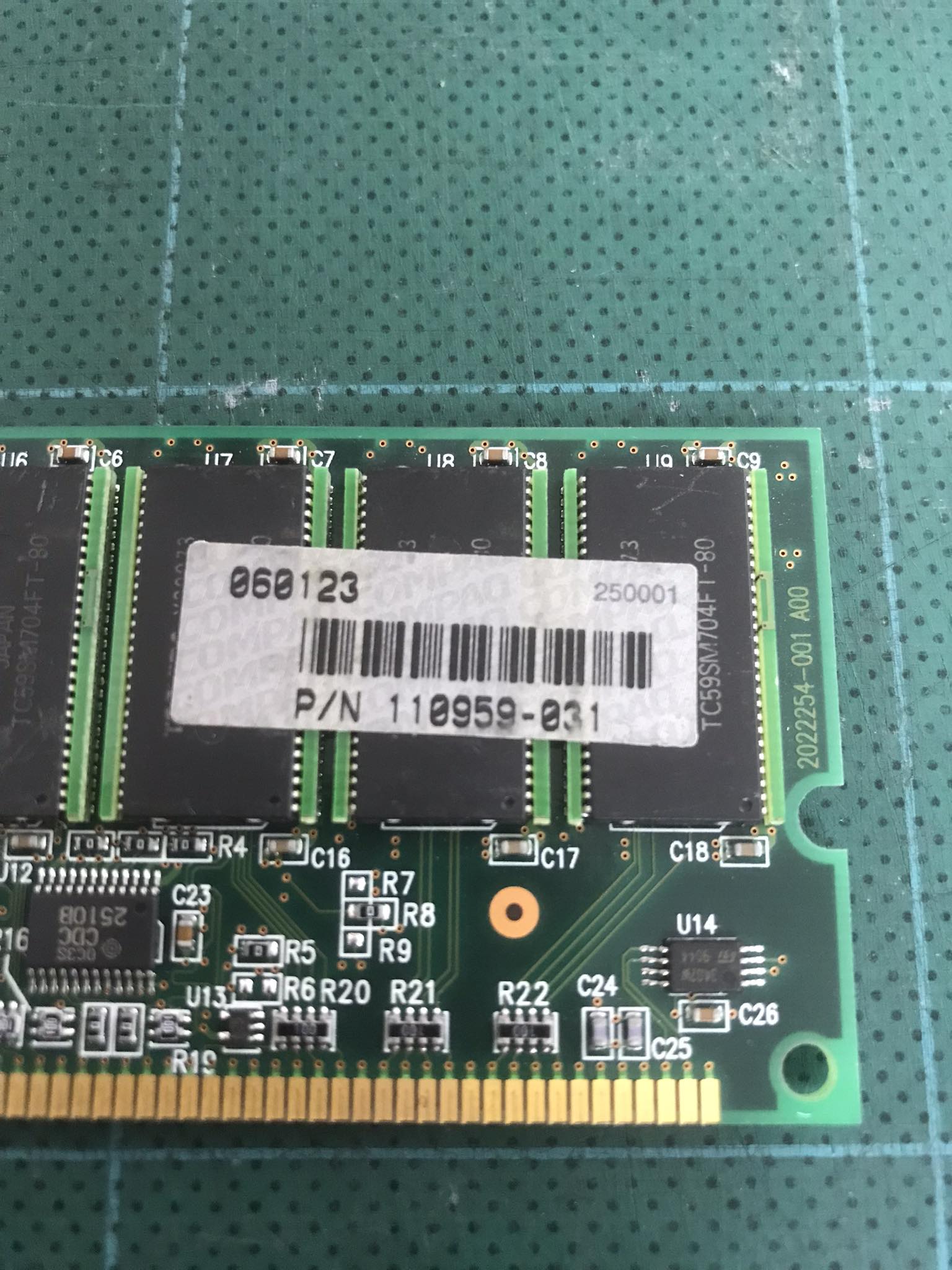 Compaq 512MB PC100 SDRAM DIMM CL3 DS ECC Server Memory 168-pin / 110959-031 / THMY7264E0LEG-80 // (USED) สินค้ารับประกัน โดย บริษัท อะไหล่เซิร์ฟเวอร์ จำกัด