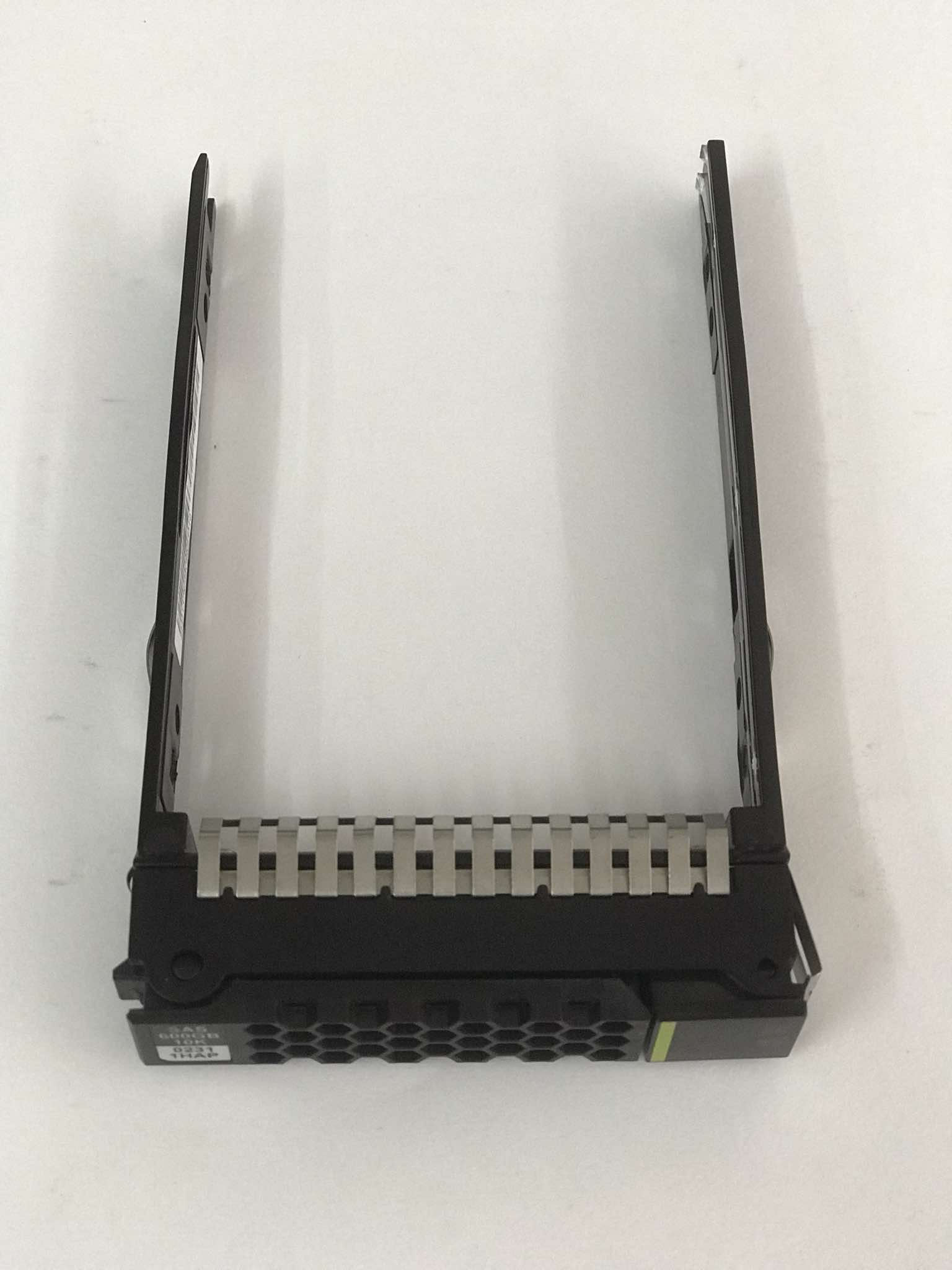 Huawei 2.5" Tray SAS SSD For RH2288H RH5885 V3 V4 (Used) // สินค้ารับประกัน โดย บริษัท อะไหล่เซิร์ฟเวอร์ จำกัด