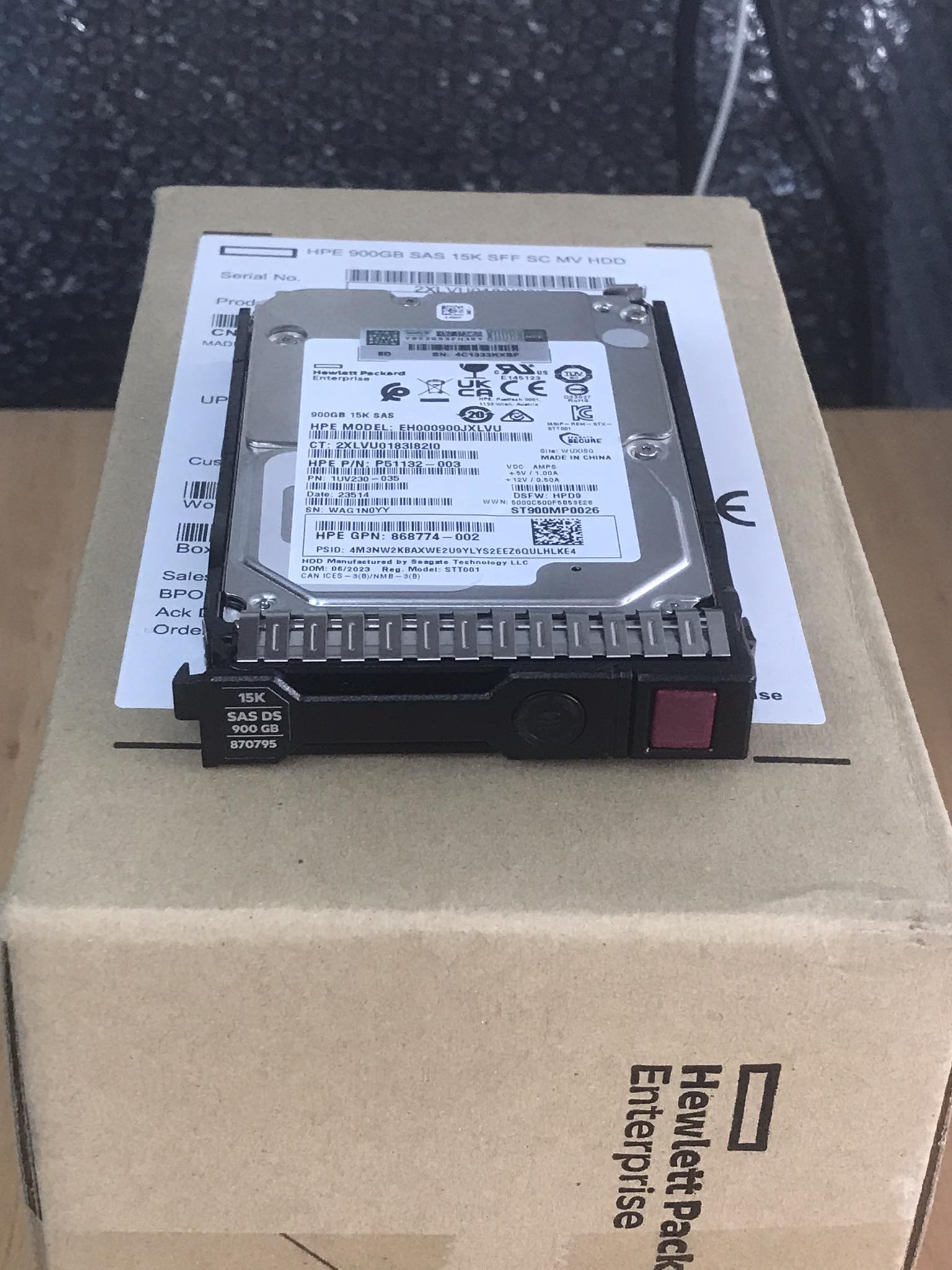 HP 900GB 15K SAS 12G 2.5" SFF SC DS HDD Hard Drive // HDD P51132-003 / 870759-B21 / GPN 868774-002 / Tray 870795 / EH000900JXLVU / ST900MP0026 ( New In Box) // สินค้ารับประกัน โดย บริษัท อะไหล่เซิร์ฟเวอร์ จำกัด