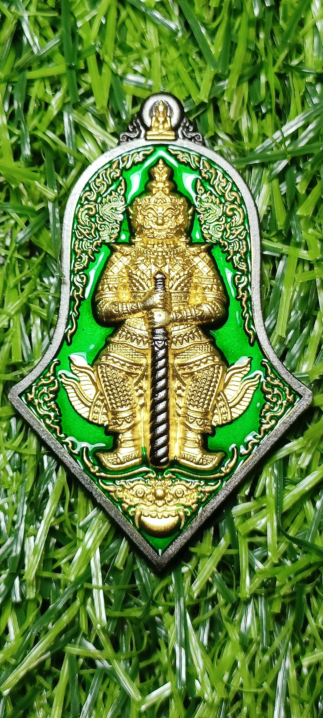 สุวรรณ หมื่นล้าน หลวงพ่อพัฒน์ วัดห้วยด้วน นครสวรรค์ ปี 2565 เนื้อแบล็คโรเดียม ลงยาเขียว