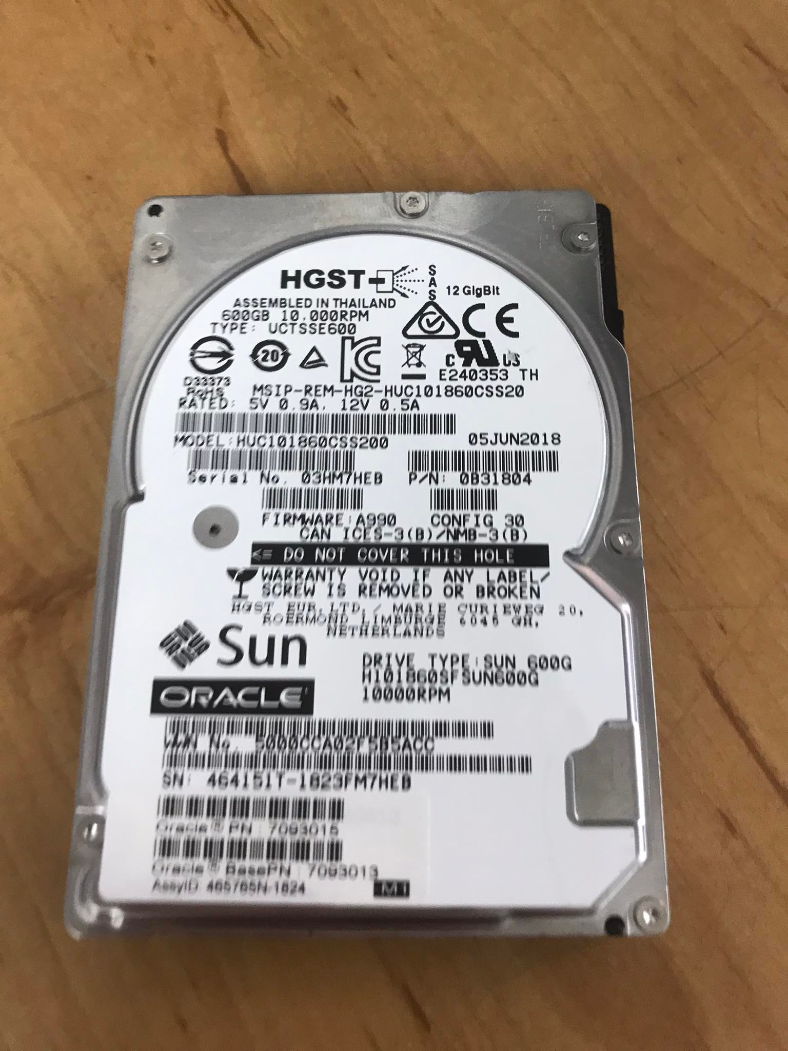 Sun Oracle 600GB 2.5" 10K RPM 12Gbps SAS HDD // 7093013 / 7093015 / 0B31804 / HUC101860CSS200 (Used) // สินค้ารับประกัน โดย บริษัท อะไหล่เซิร์ฟเวอร์ จำกัด