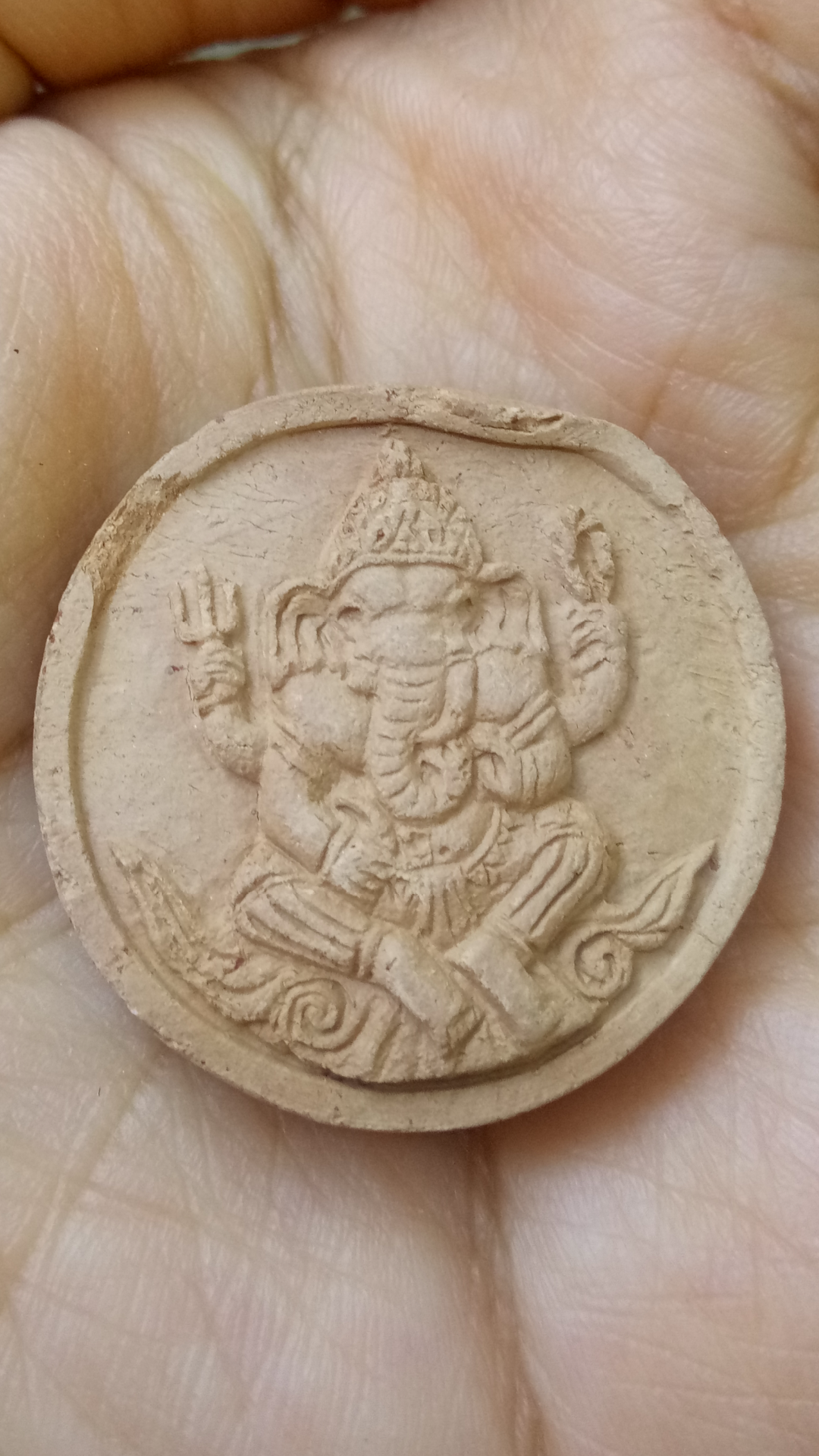 รูปเหมือนหลวงปู่หลังพระพิฆเนศ ครูบาคำเป็ง