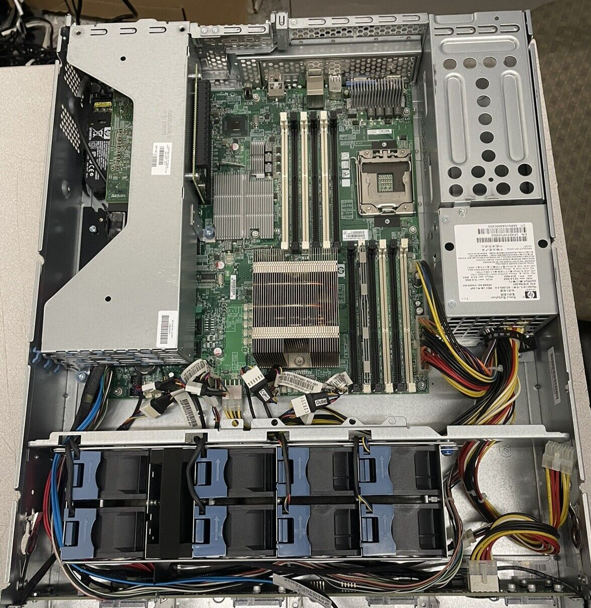 HP StorageWorks P4300 G2 / HP P4300 G2 / CPU E5520 / RAM 8GB / POWER 750W X1 / CARD P410 (Used) // สินค้ารับประกัน โดย บริษัท อะไหล่เซิร์ฟเวอร์ จำกัด