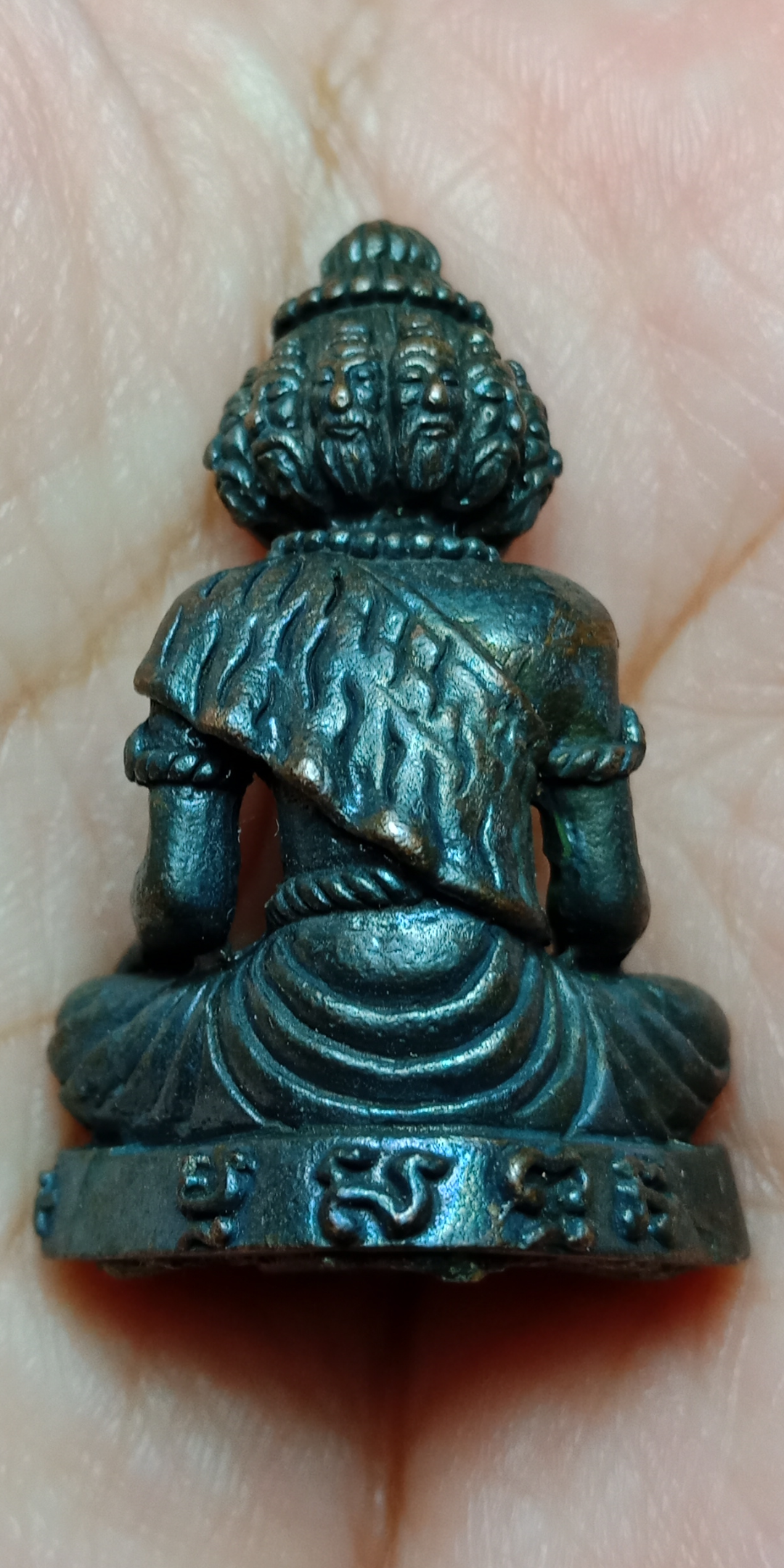 พ่อปู่ฤาษีนวโกฏิ หลวงพ่อลุน วัดโพนแพง จ.ขอนแก่น สูง 3.5ซม. กว้าง 2.3 ซม.