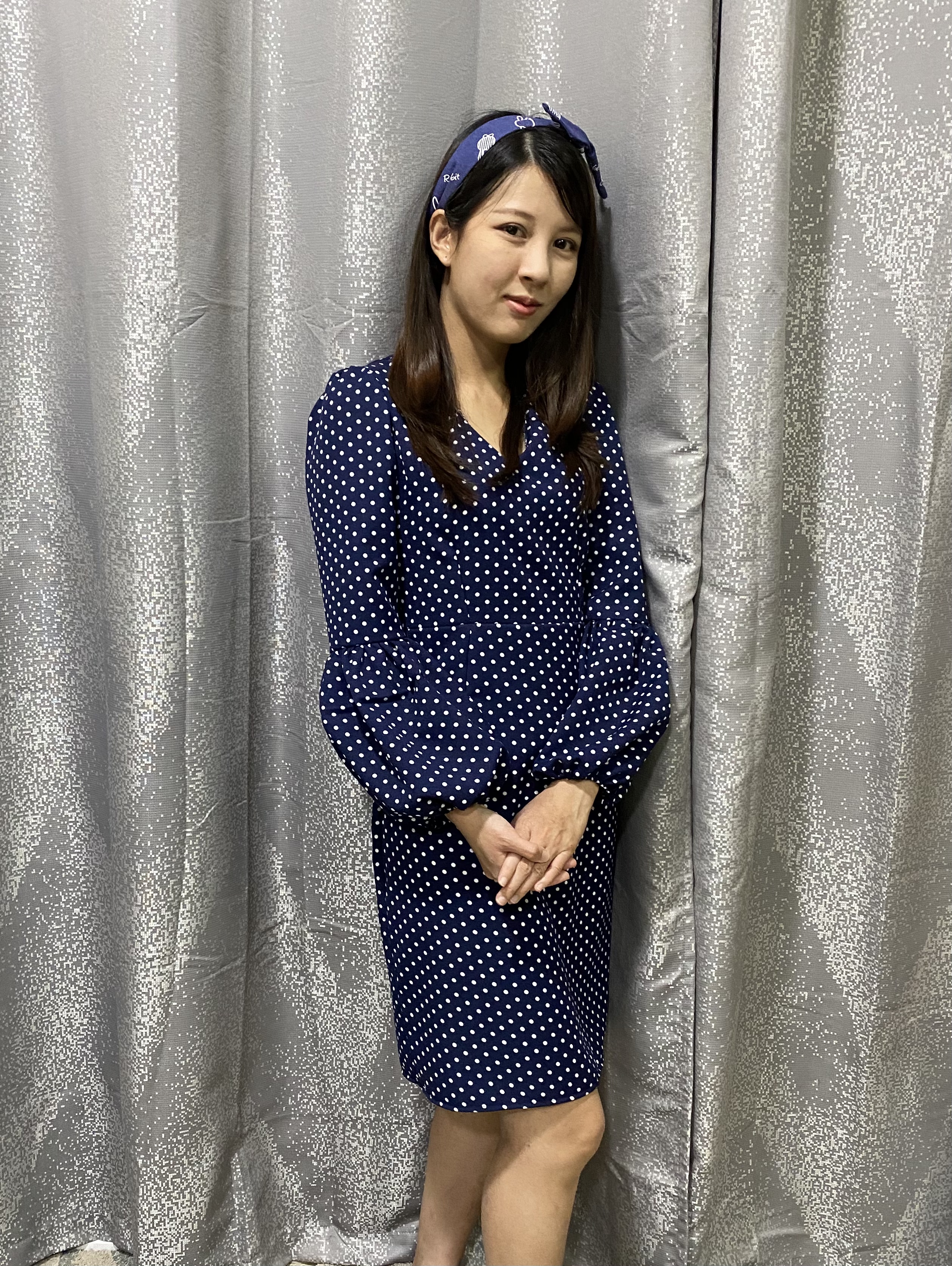 เดรสสั้น คอวี แขนบอลลูน เดรสทรงตรง แฟชั่น เดรสเข้ารูป สาวเกาหลี ลำลอง ออกงาน