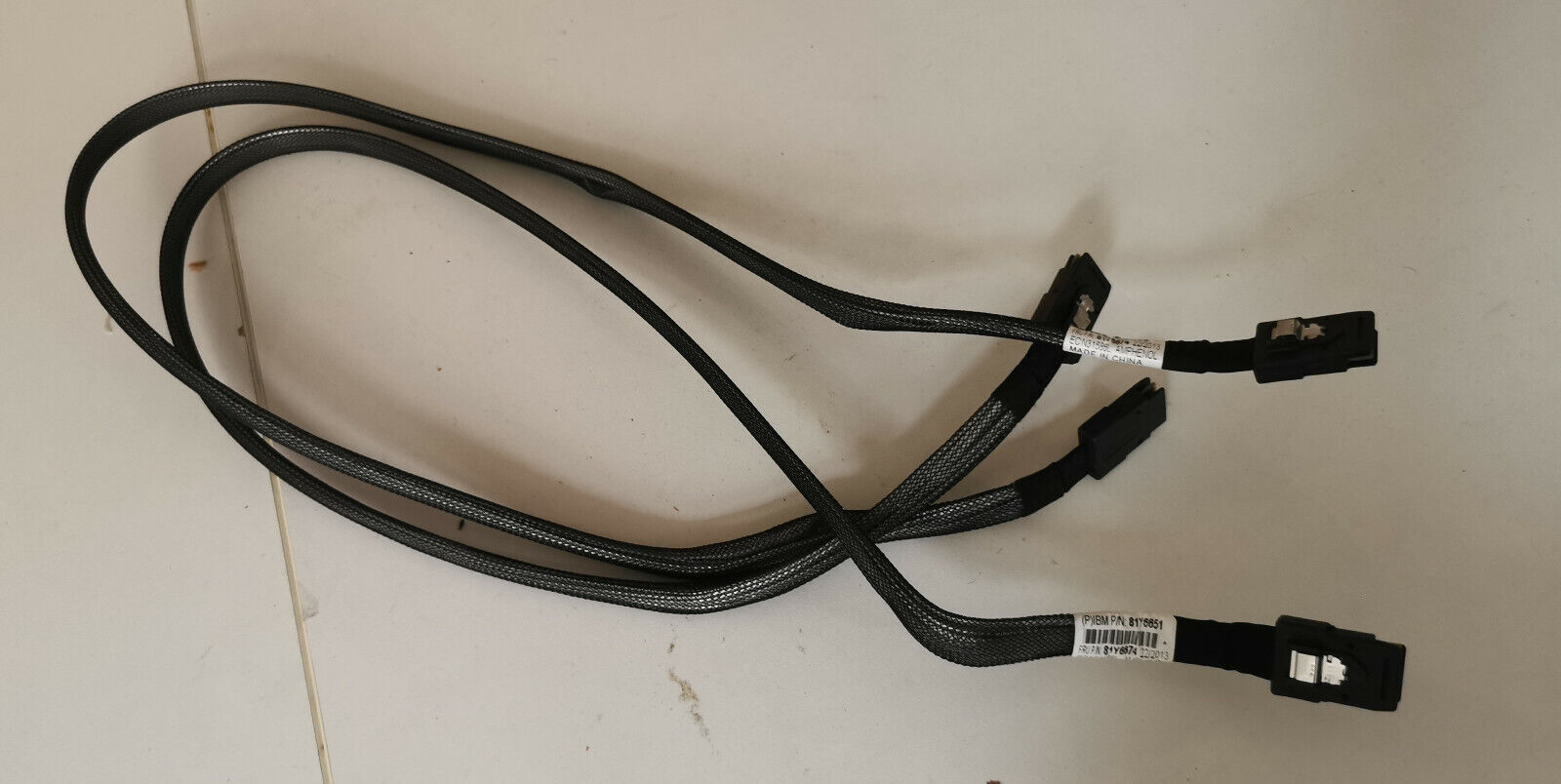 IBM SAS Cable SAS SFF-8087 x3500 x3650 M4 // 81Y6674 / 81Y6651 (Used) // สินค้ารับประกัน โดย บริษัท อะไหล่เซิร์ฟเวอร์ จำกัด