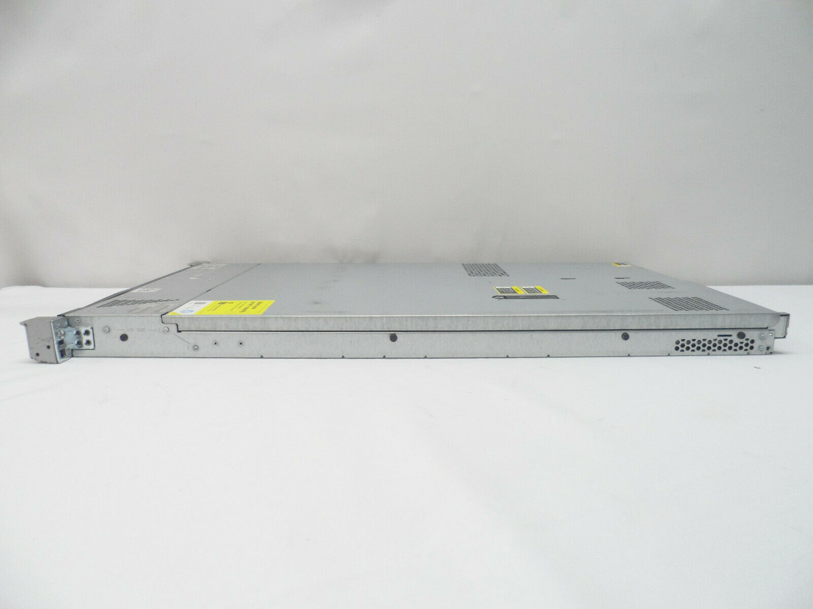 HP ProLiant DL360p G8 / CPU Xeon E5-2640 / RAM 16GB PC3-10600R / HDD 300GB 10K SAS 6G 2.5" x 3 / Power Supply 460W x 2 / Card Smart Array P420i (Used) // สินค้ารับประกัน โดย บริษัท อะไหล่เซิร์ฟเวอร์ จำกัด