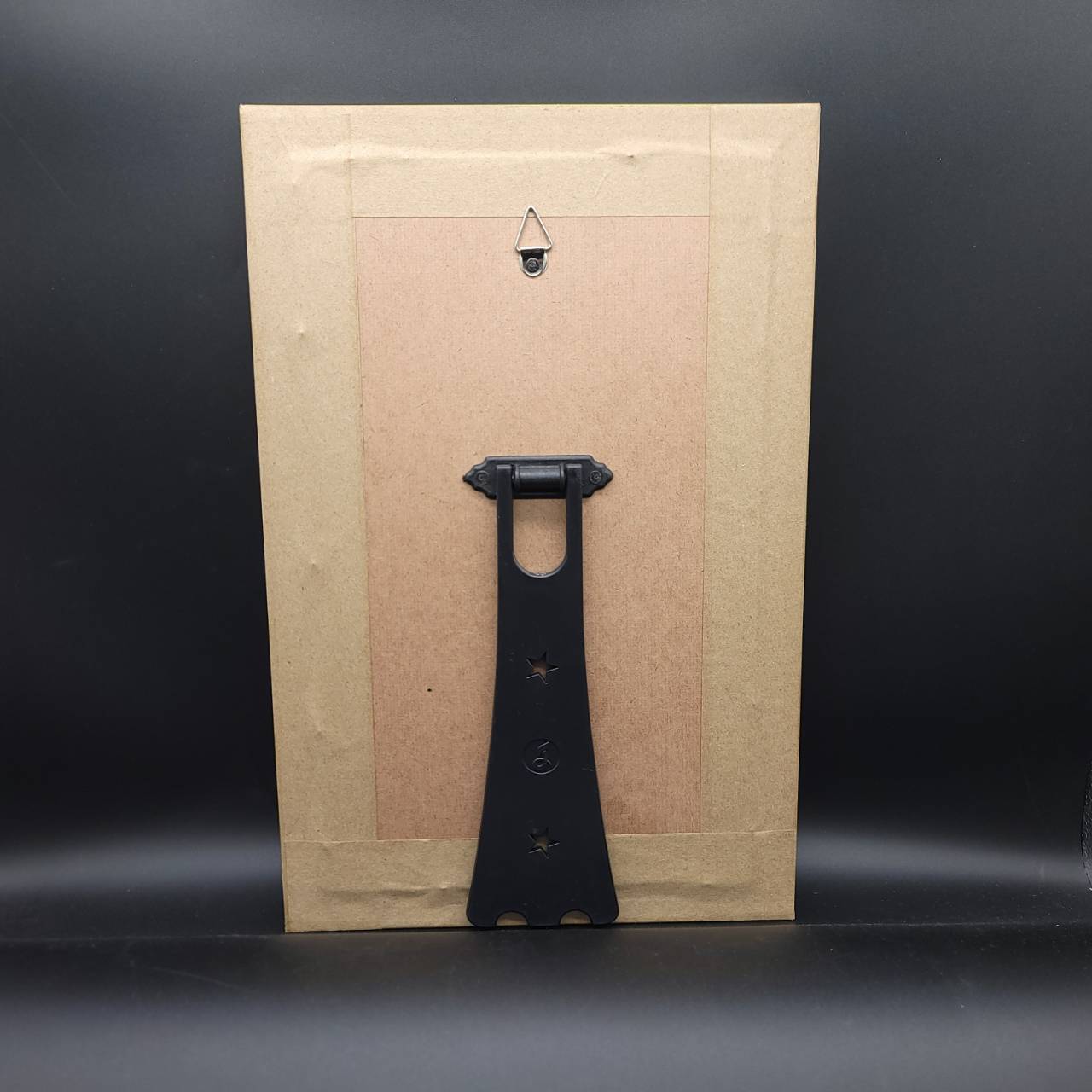 ((กรอบรูป)) แผงเหรียญพญาครุฑ มหาบพิตร บรรจุ 6เหรียญ UNC (ไม่ผ่านใช้งาน) กระดาษอาบมันกันน้ำสวยงาม