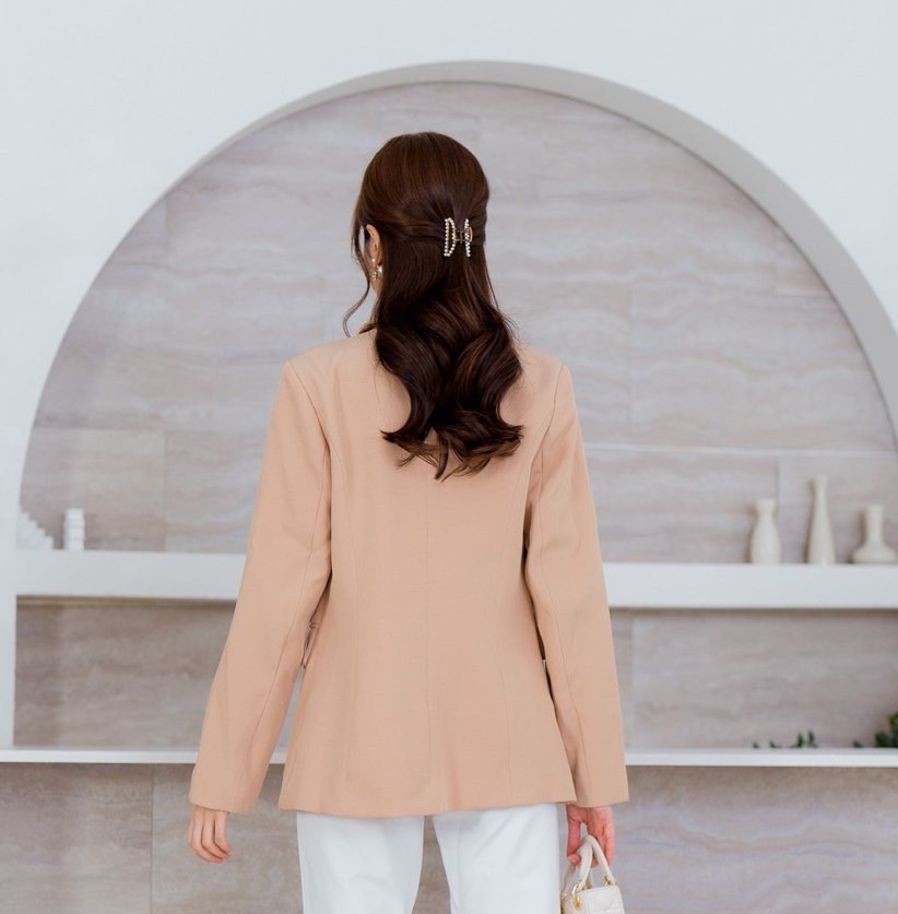 No.2301 เสื้อสูทผู้หญิงตัวยาวBoston Oversize สีเบจ (ไม่รวมกางเกง)