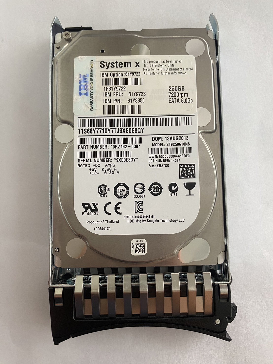 IBM 250GB 7.2K 6G SATA 2.5" SFF Hard Drive // 81Y9723 / 81Y9722 / 81Y3850 (Used) // สินค้ารับประกัน โดย บริษัท อะไหล่เซิร์ฟเวอร์ จำกัด