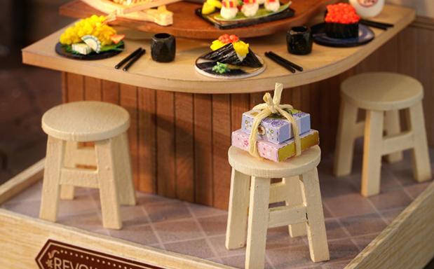 REVOLVING FOOD HOUSE