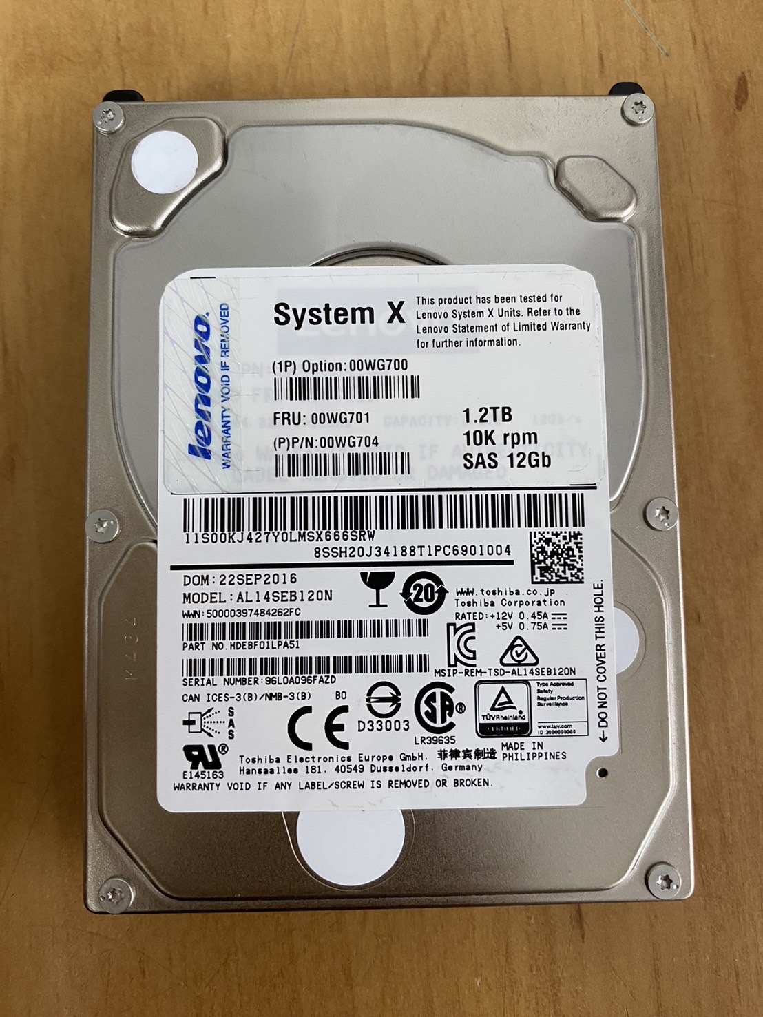 Lenovo 1.2TB 10K SAS 12G 2.5" HDD SFF // 00WG701 / 00WG704 / 00WG700 (Used) // สินค้ารับประกัน โดย บริษัท อะไหล่เซิร์ฟเวอร์ จำกัด