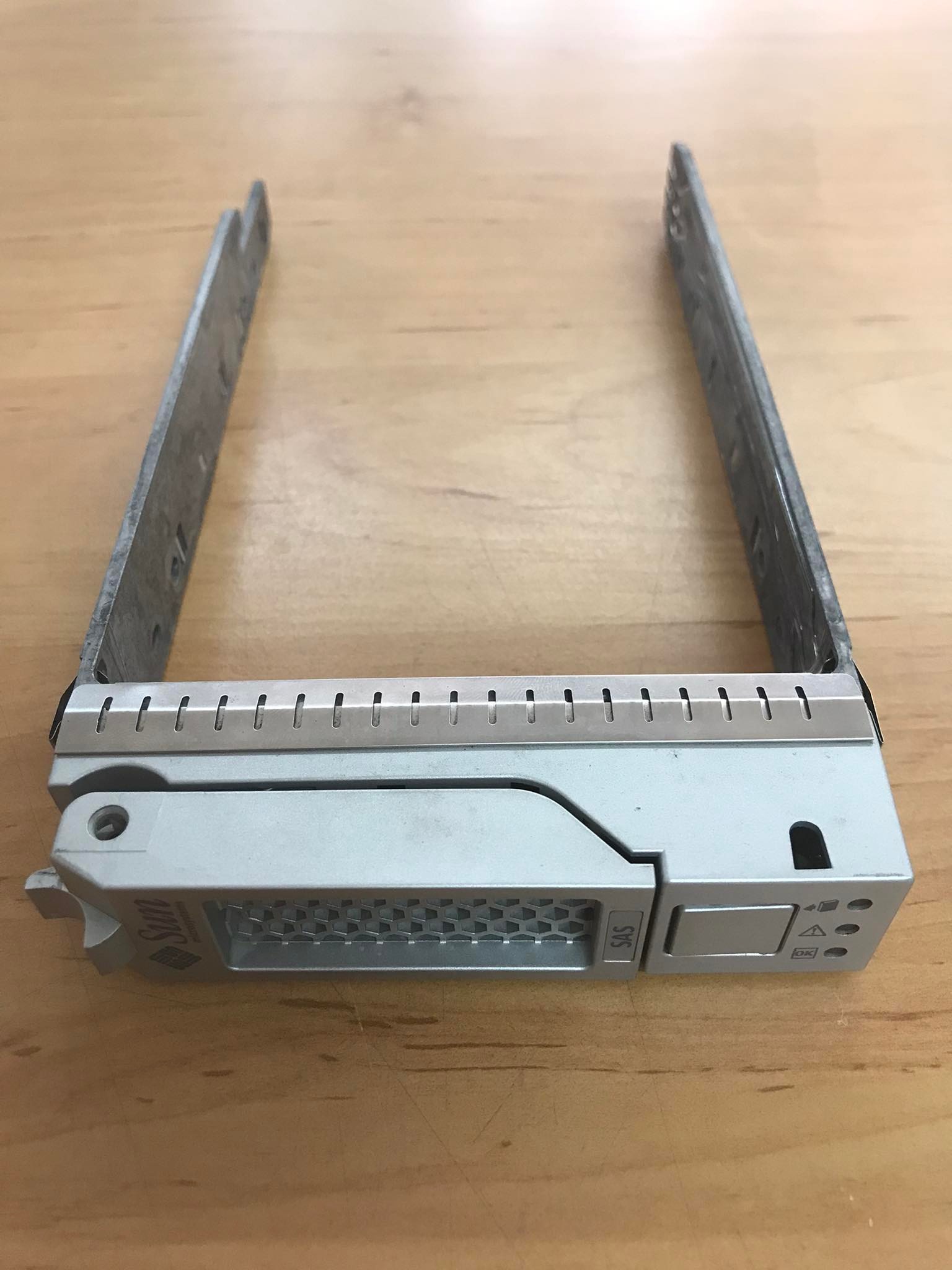 Sun Microsystems 791911-002 Drive Caddy Tray Sata - FC (Used) // สินค้ารับประกัน โดย บริษัท อะไหล่เซิร์ฟเวอร์ จำกัด